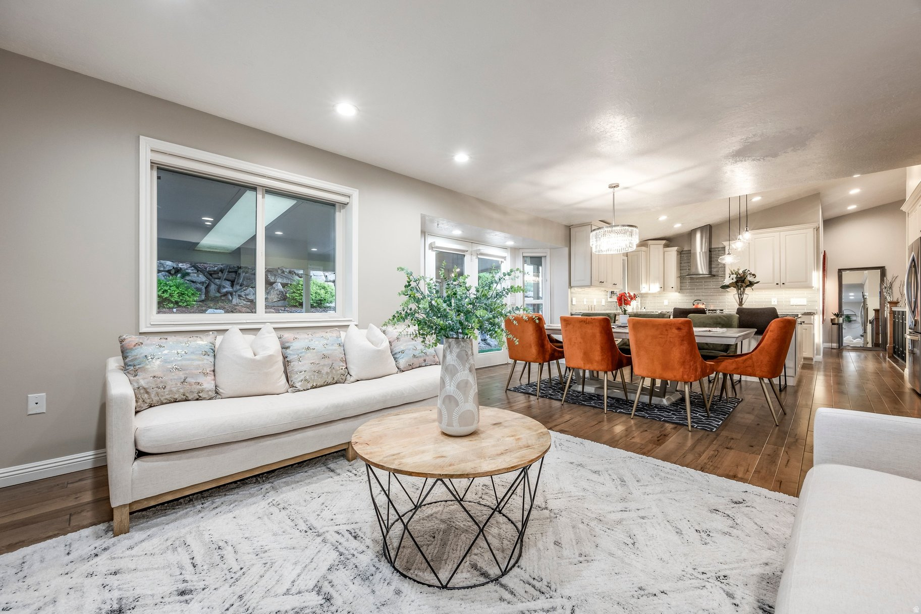 HUGHES HILLSIDE - Residential