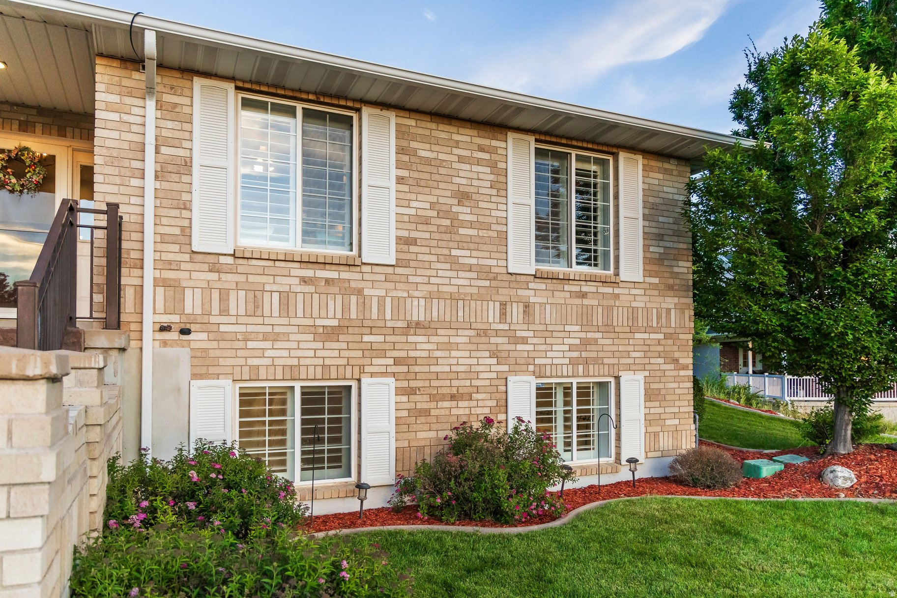 HUGHES HILLSIDE - Residential