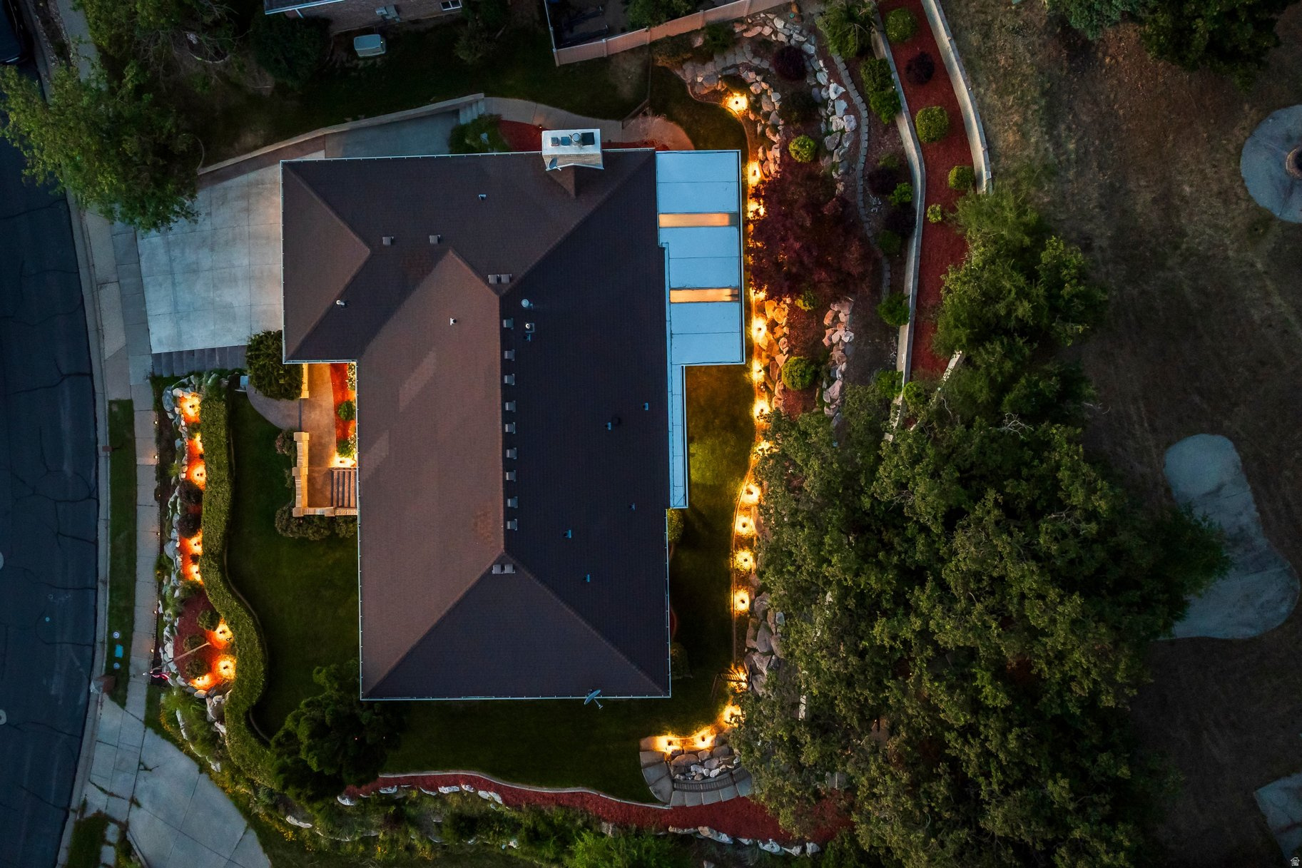 HUGHES HILLSIDE - Residential