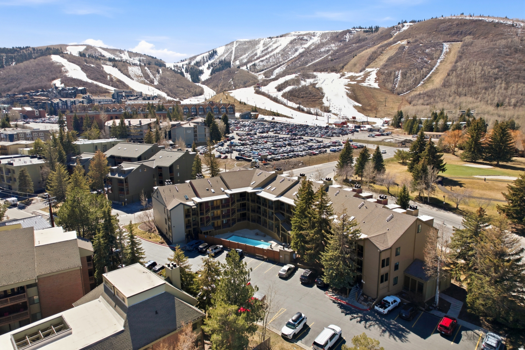 SNOWCREST CONDOMINIUMS - Residential