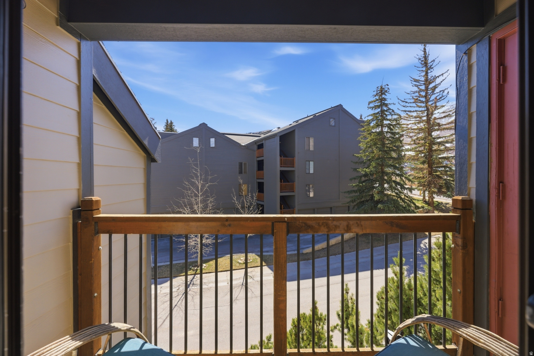 SNOWCREST CONDOMINIUMS - Residential