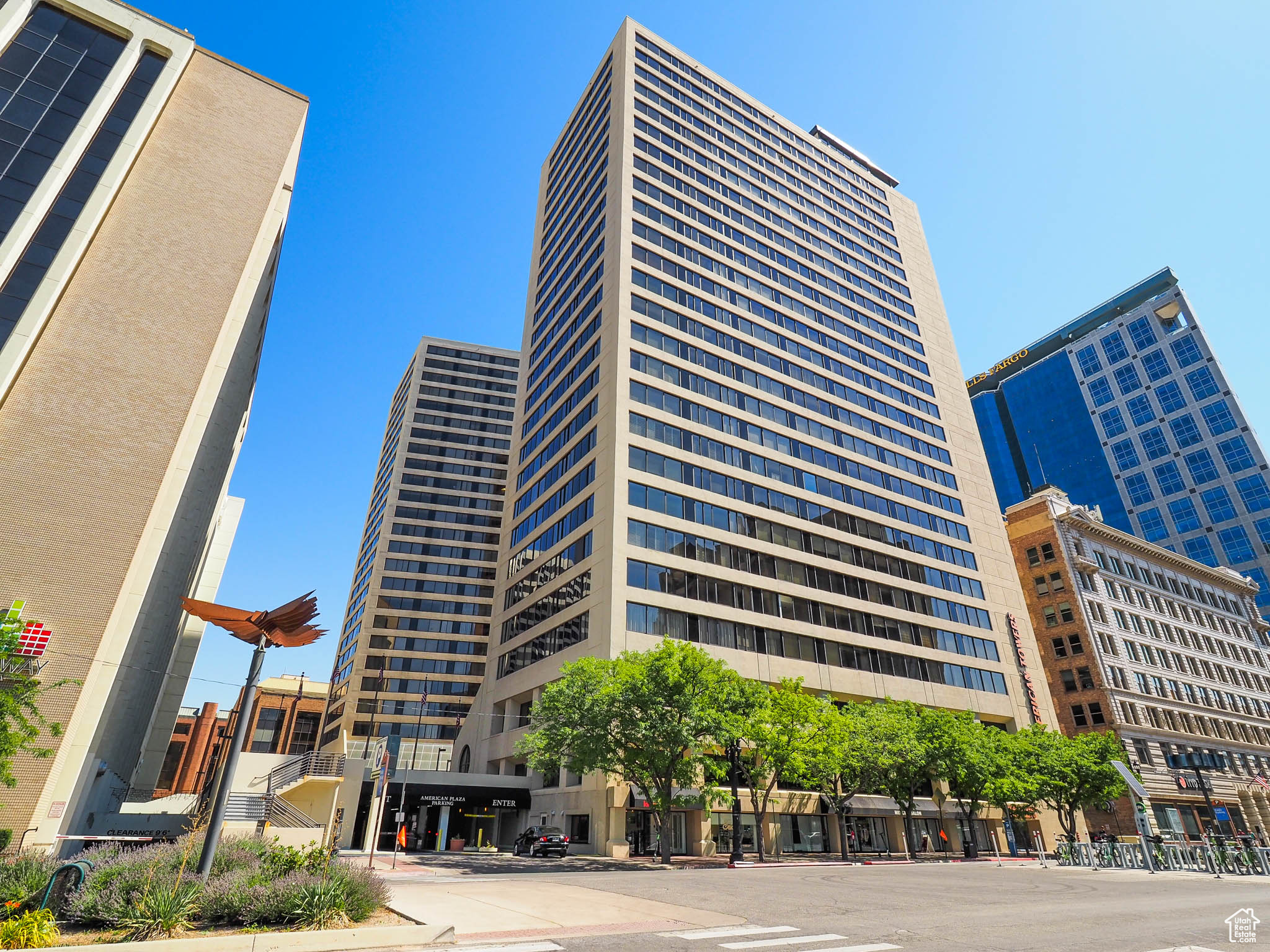 **PENTHOUSE** A very rare opportunity to buy one of a few Penthouses in the Salt Lake City Area / 20-foot high ceilings / The most amazing views / All four bedrooms have en-suite bathrooms