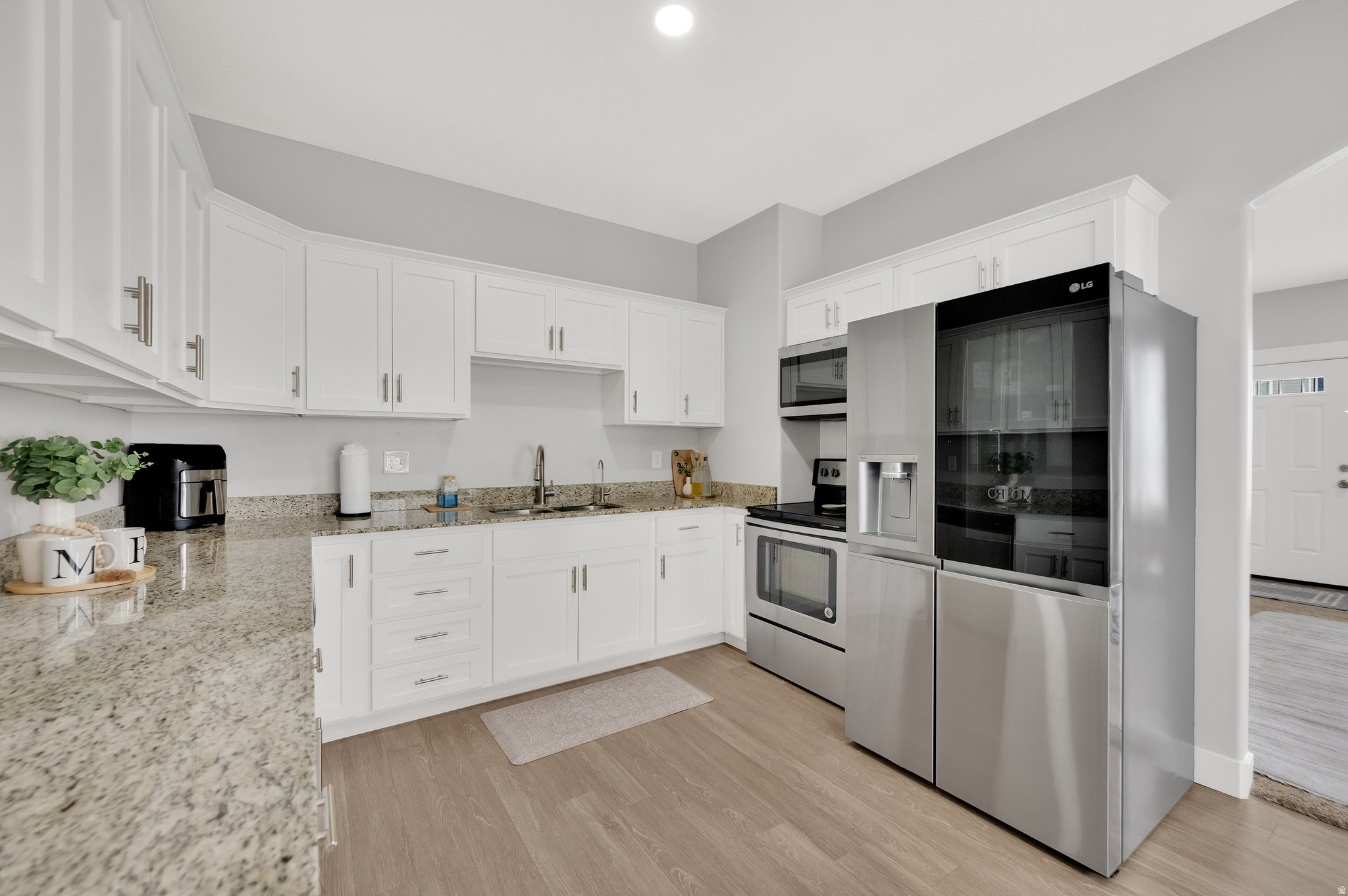 EAGLE POINT - Residential Lease