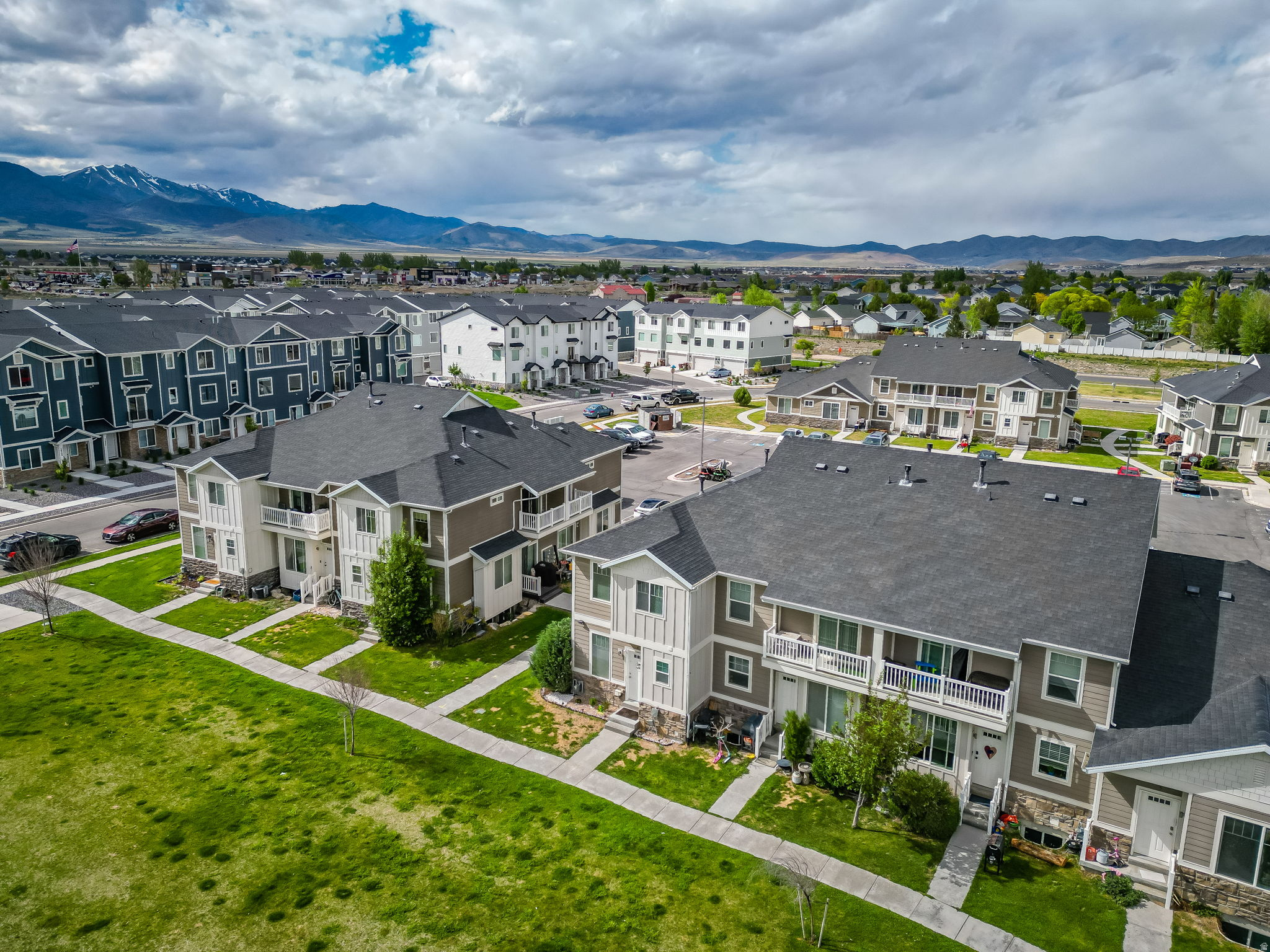 EAGLE POINT - Residential Lease
