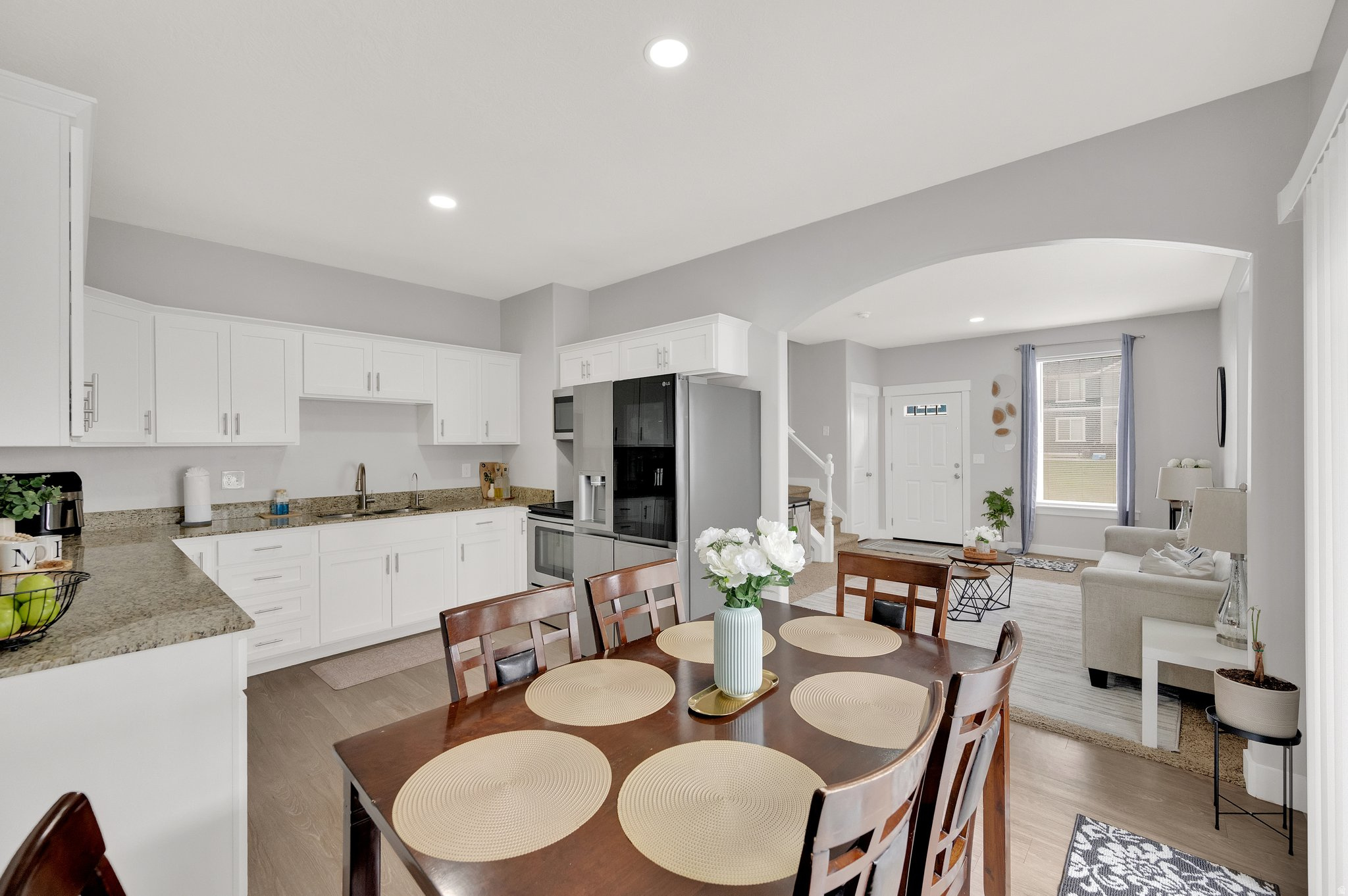 EAGLE POINT - Residential Lease