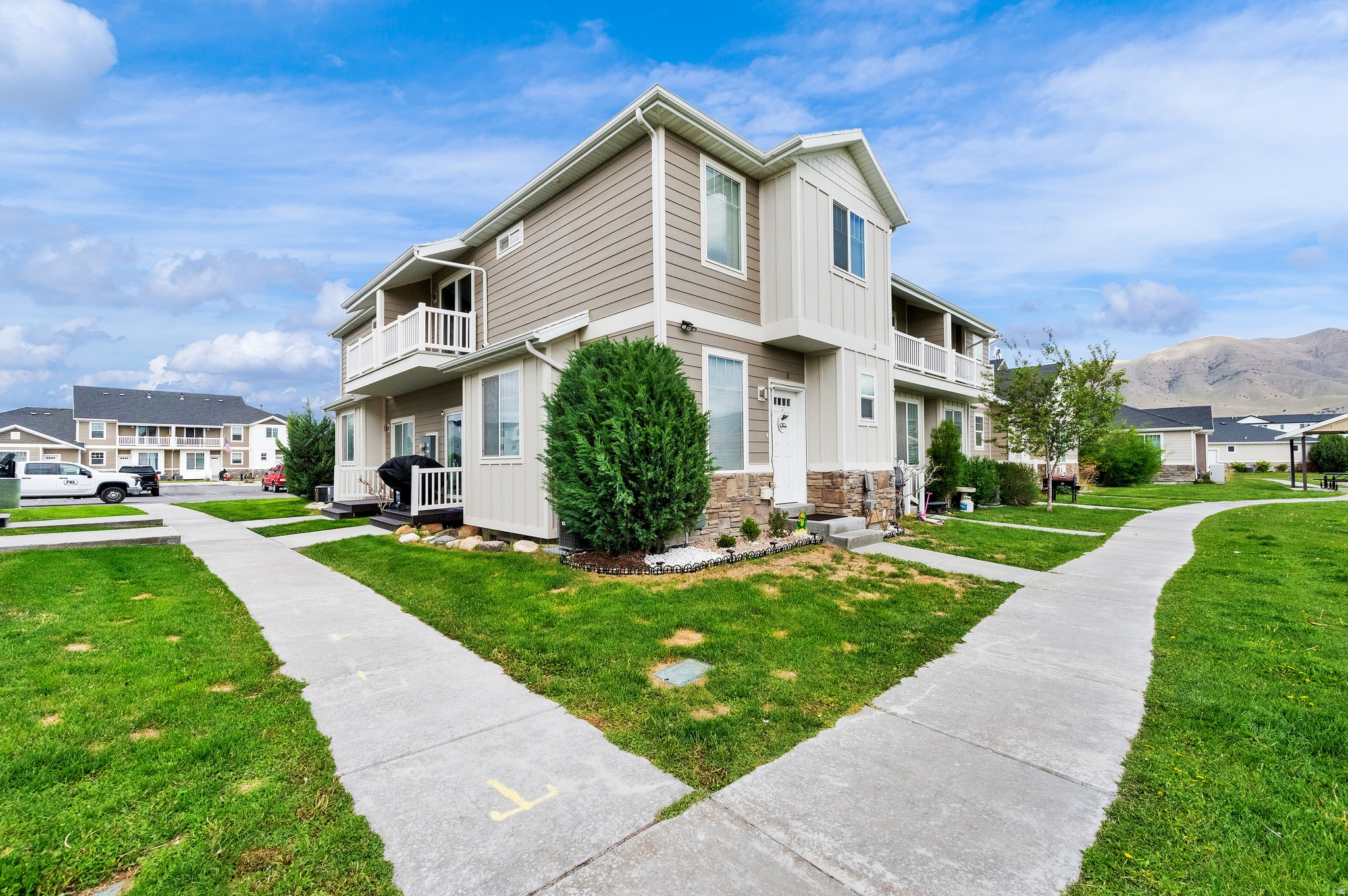 EAGLE POINT - Residential Lease