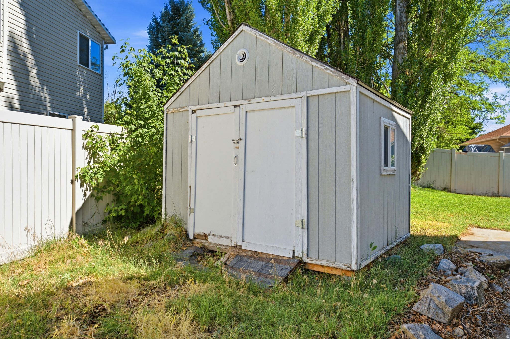SUMMER MEADOW - Residential