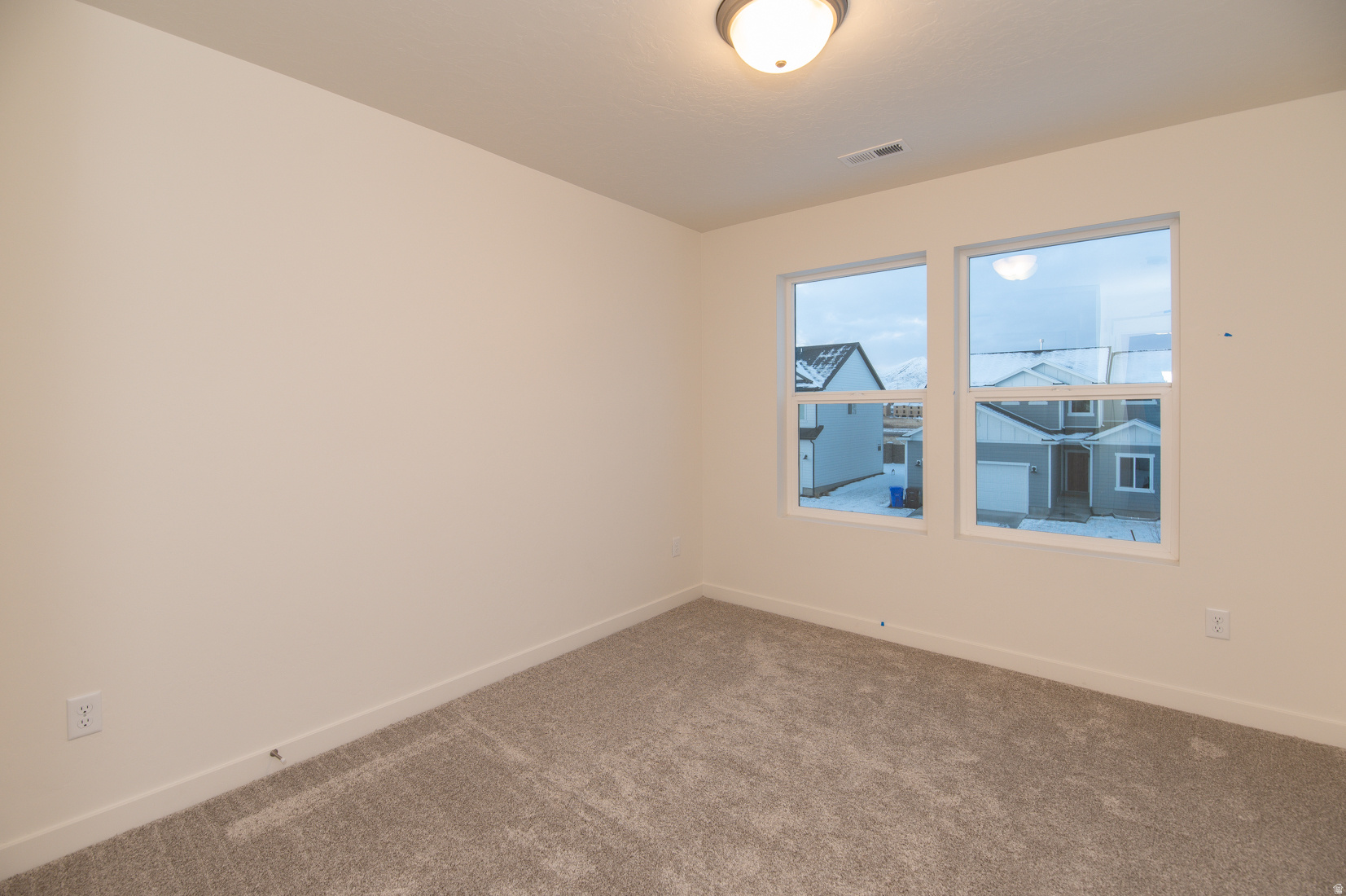 OAK HOLLOW PHASE A - Residential Lease