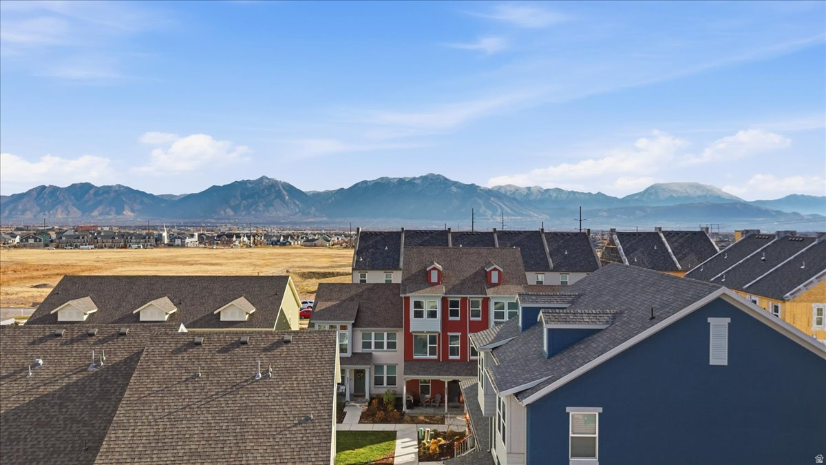 DAYBREAK - Residential