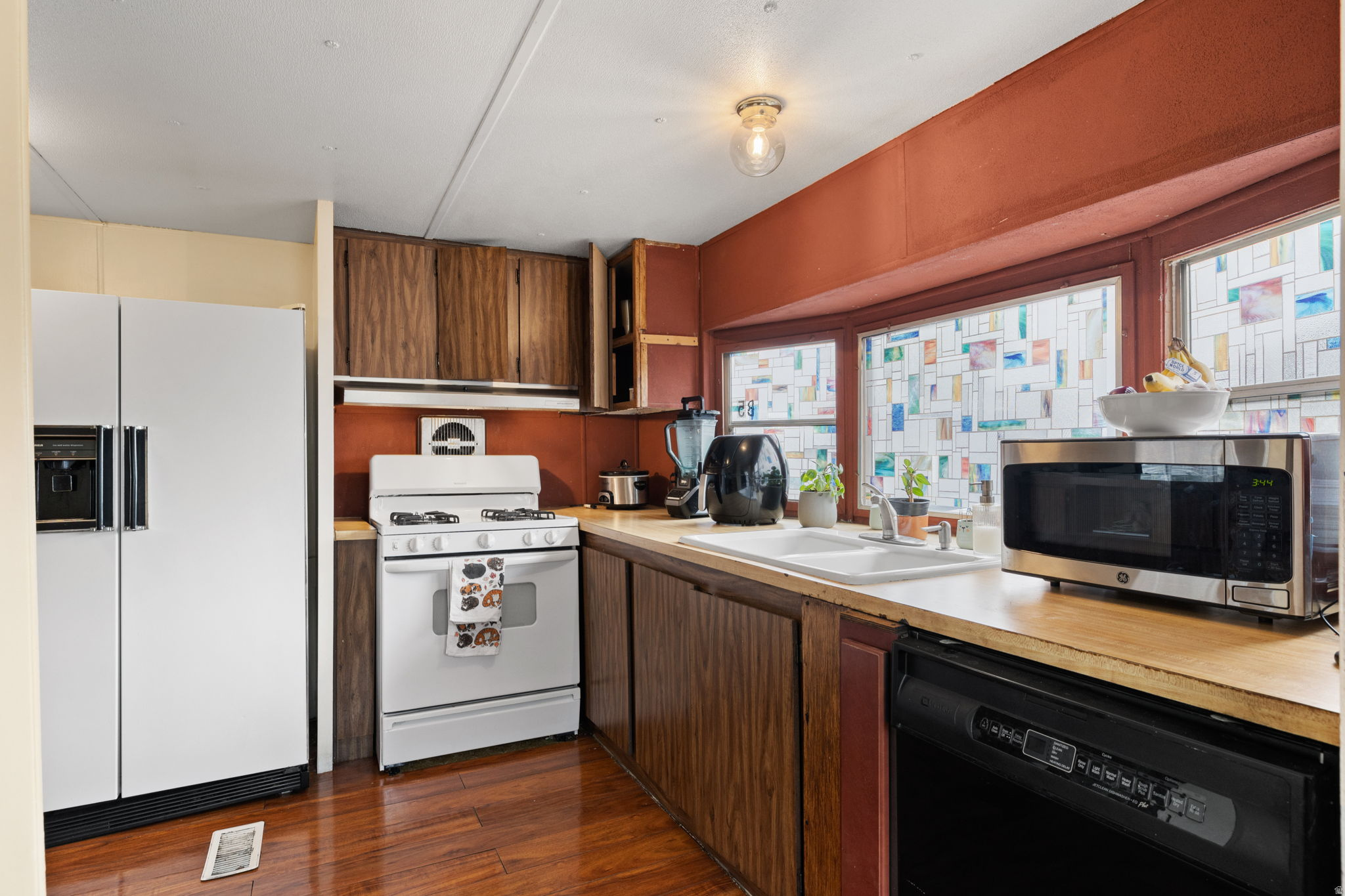 MOUNTAIN VIEW - Residential