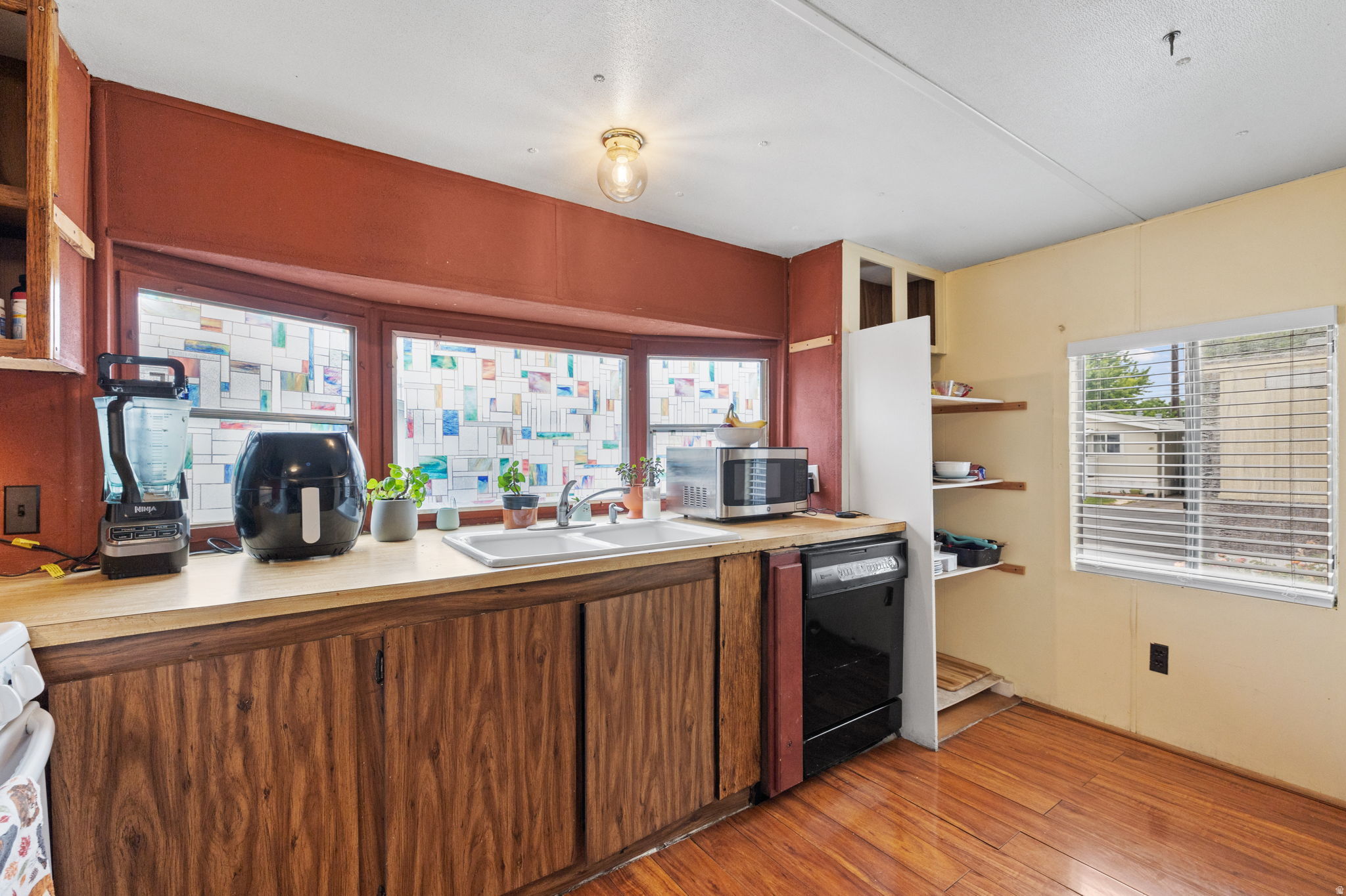 MOUNTAIN VIEW - Residential