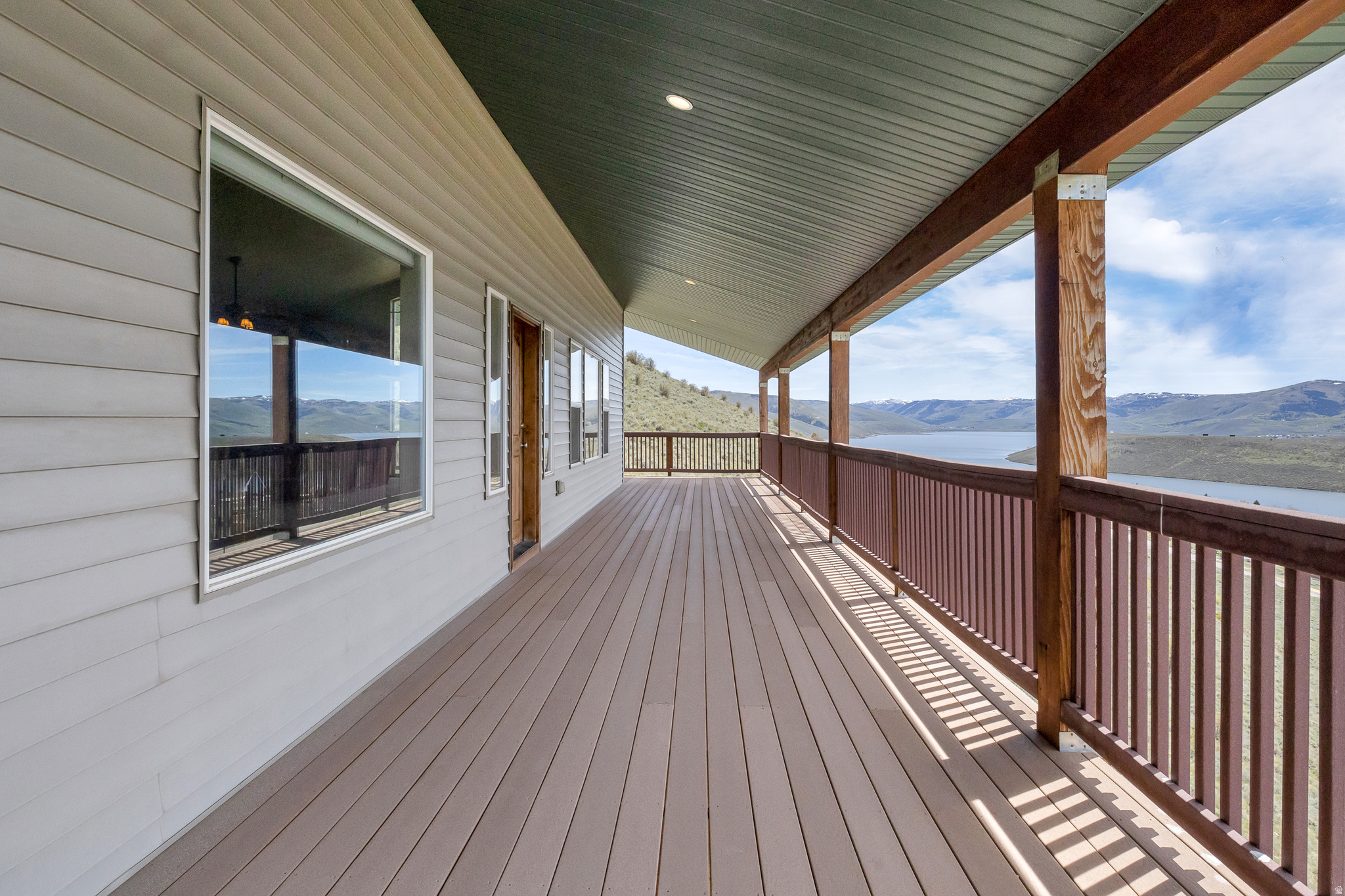 MOUNTAIN RETREAT - Residential