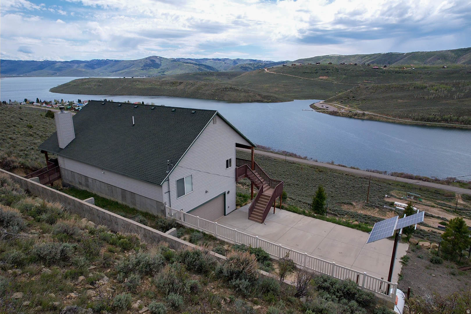 MOUNTAIN RETREAT - Residential