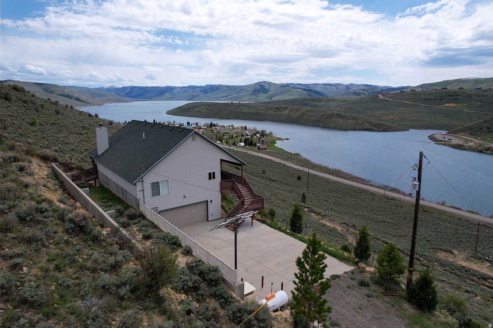 MOUNTAIN RETREAT - Residential