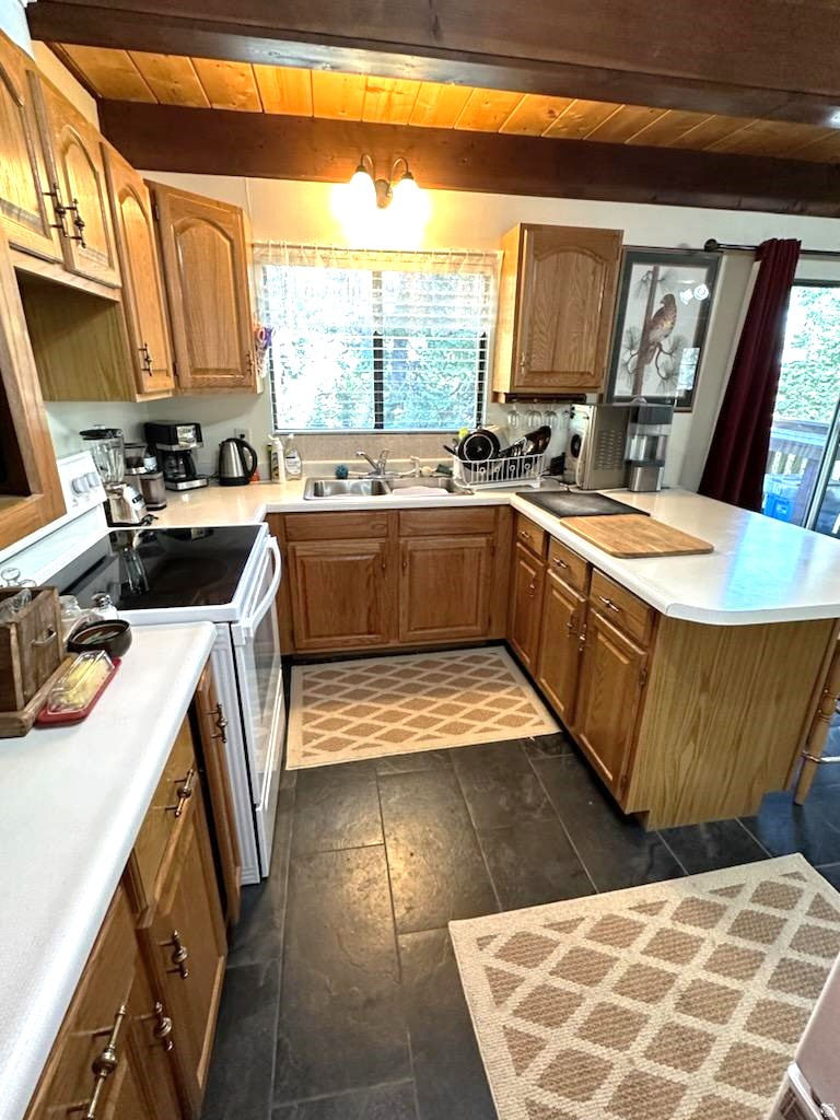 PINE MEADOWS RANCH - Residential