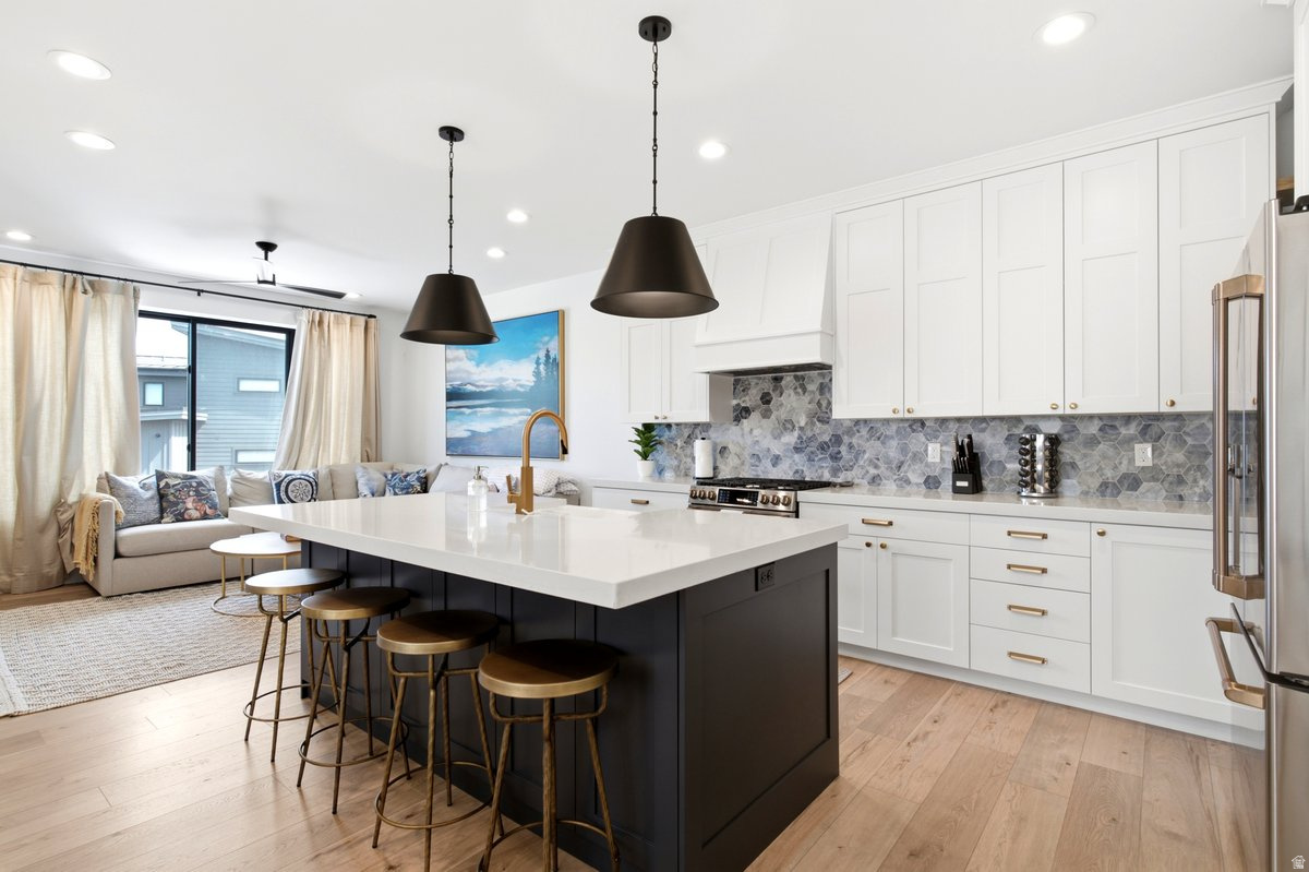 EDGEWATER - Residential
