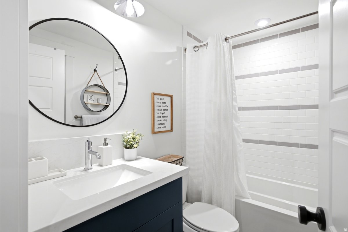 EDGEWATER - Residential