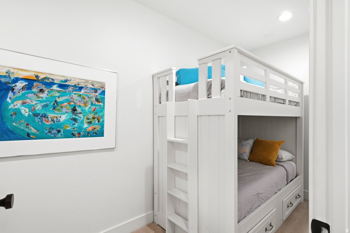 EDGEWATER - Residential