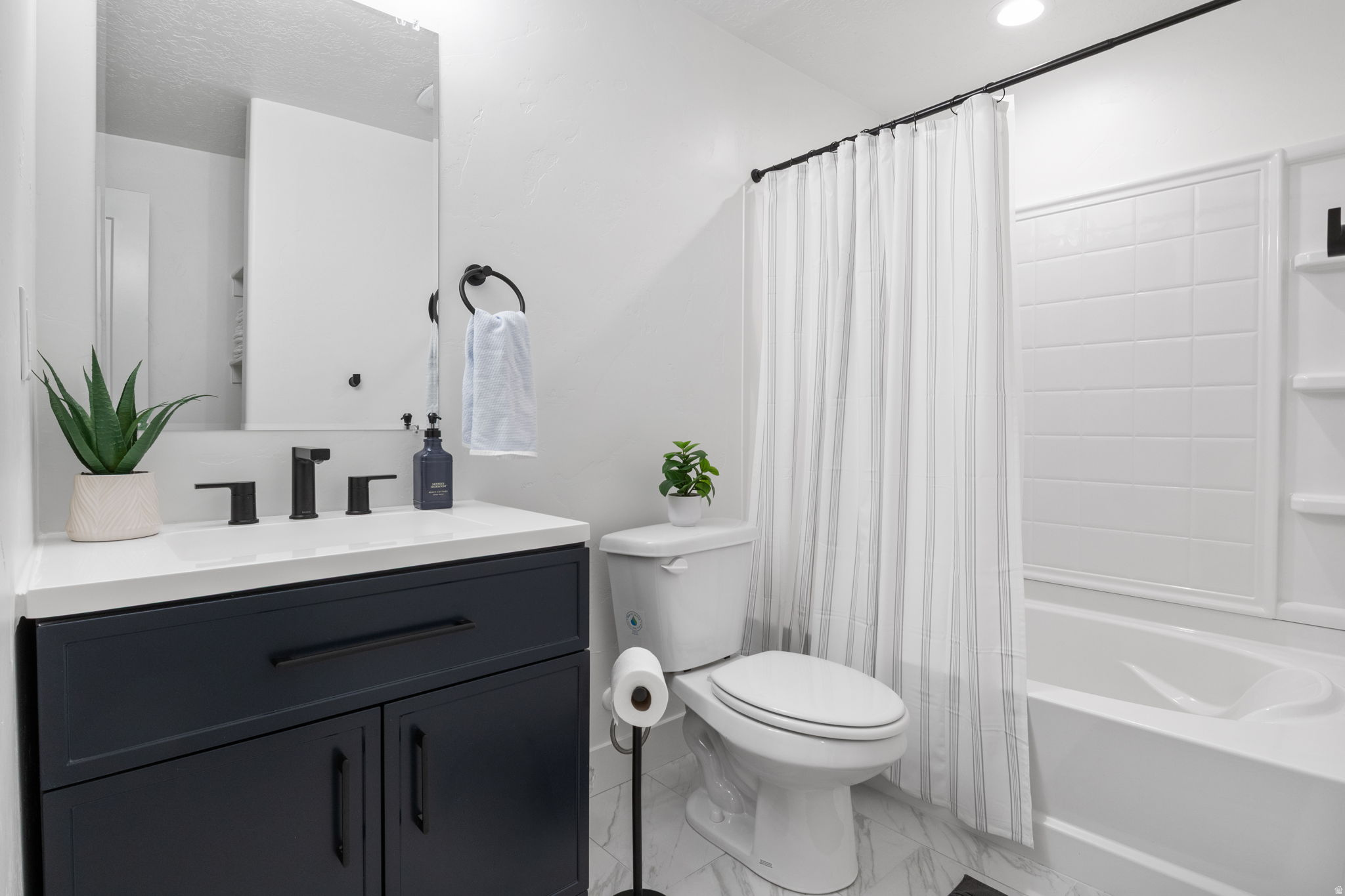 SILVERLAKE - Residential
