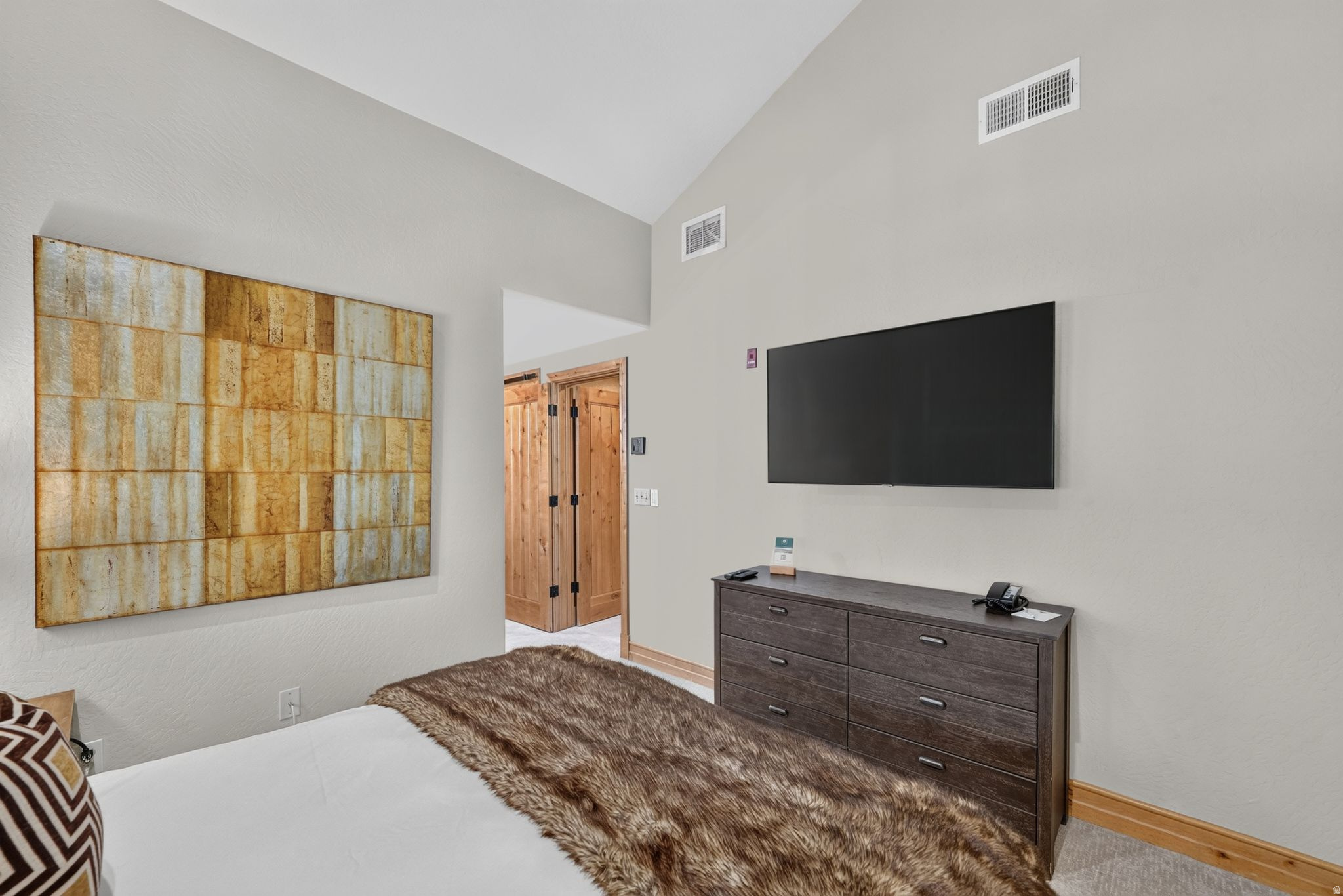 LODGES AT DEER VALLEY CONDOMINIUM - Residential