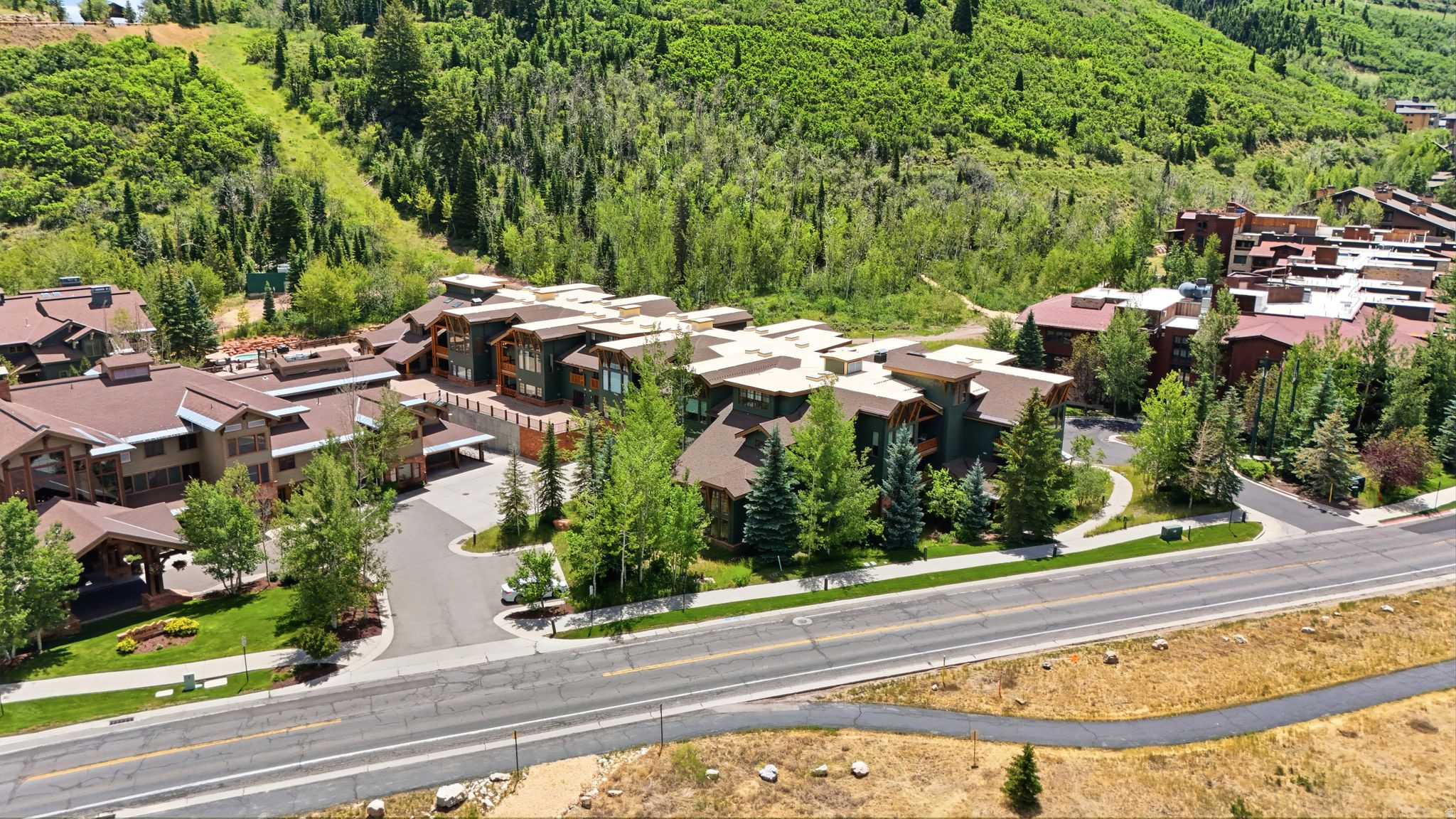 LODGES AT DEER VALLEY CONDOMINIUM - Residential