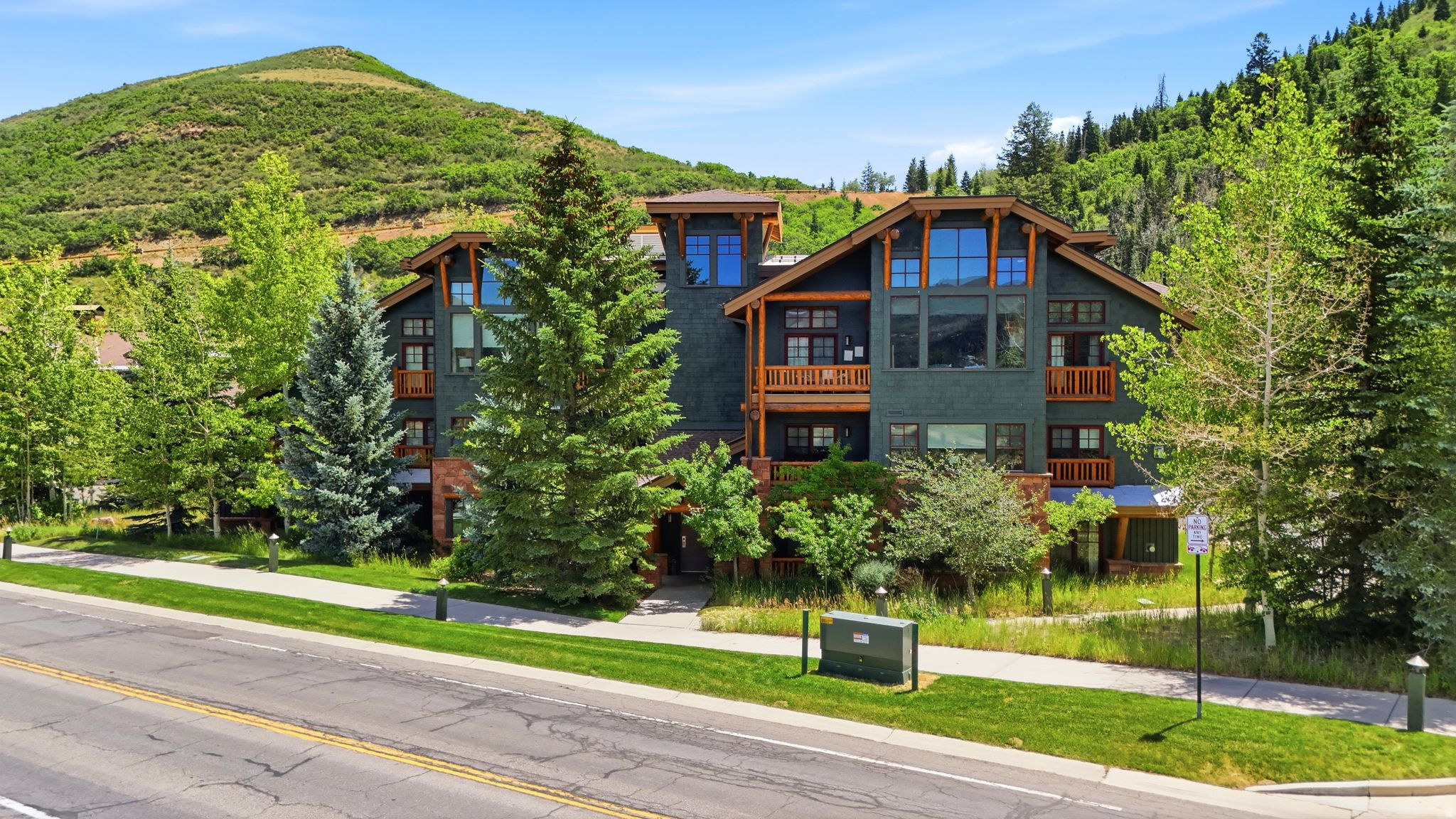 Experience the best of Deer Valley living in this beautifully appointed top-floor 3-bedroom, 3-bathroom condominium featuring a versatile 1-bedroom, 1-bath lockout unit-ideal for rental flexibility, guests, or primary residence.  Enjoy sweeping views of the lake and surrounding mountains from this exceptional residence, perfectly situated within walking distance of Deer Valley Resort.  Turn key condo, designed for both comfort and convenience, the property includes a private owner's closet for secure storage, dedicated secured parking, and shuttle service to Historic Old Town, providing effortless access to world-class skiing, dining, shopping, and year-round recreation. Whether you're seeking a full-time mountain residence, vacation retreat, or investment opportunity, this condo offers an outstanding combination of location, flexibility, and breathtaking scenery.