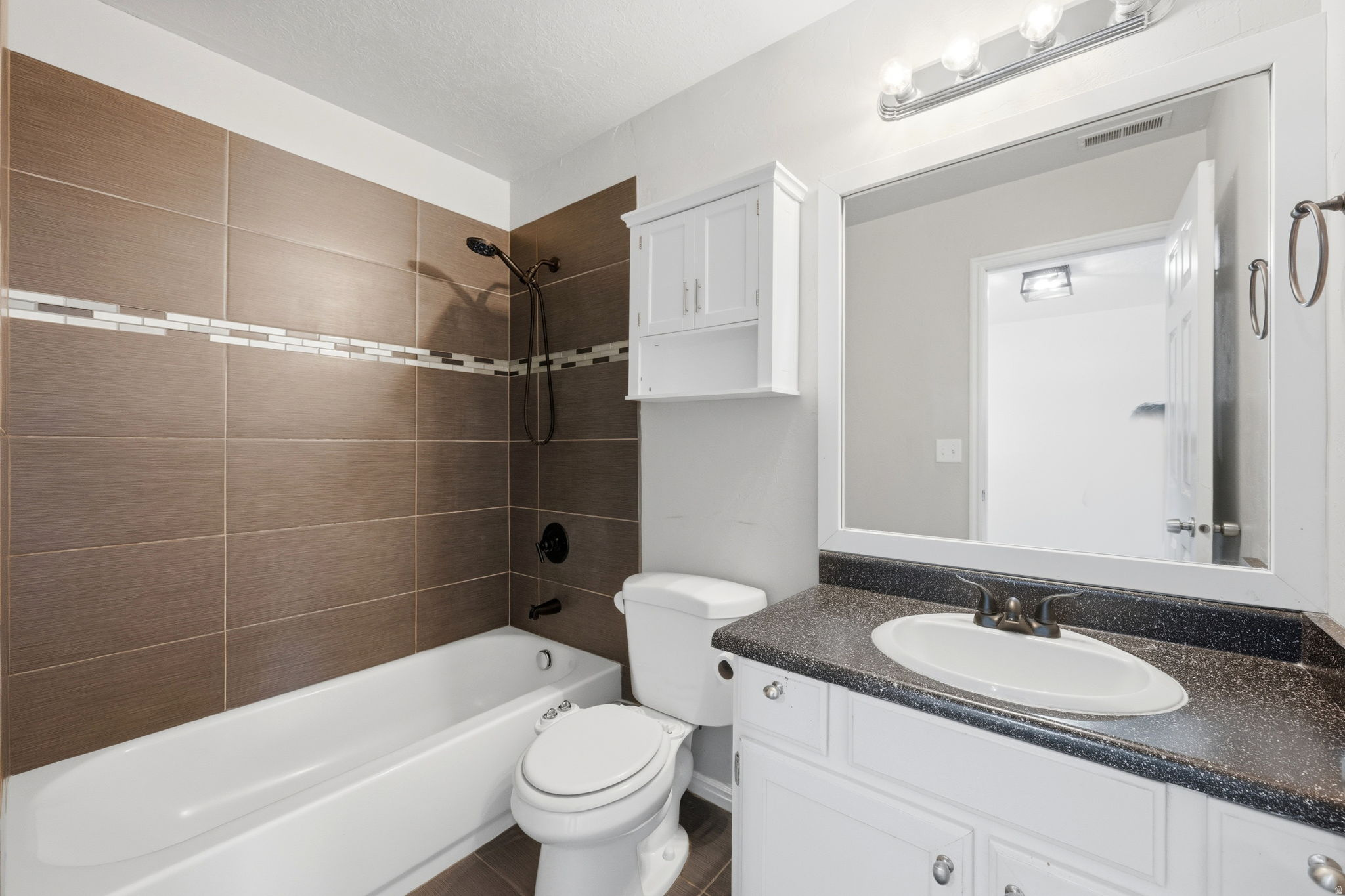 SCHORR ESTATES - Residential