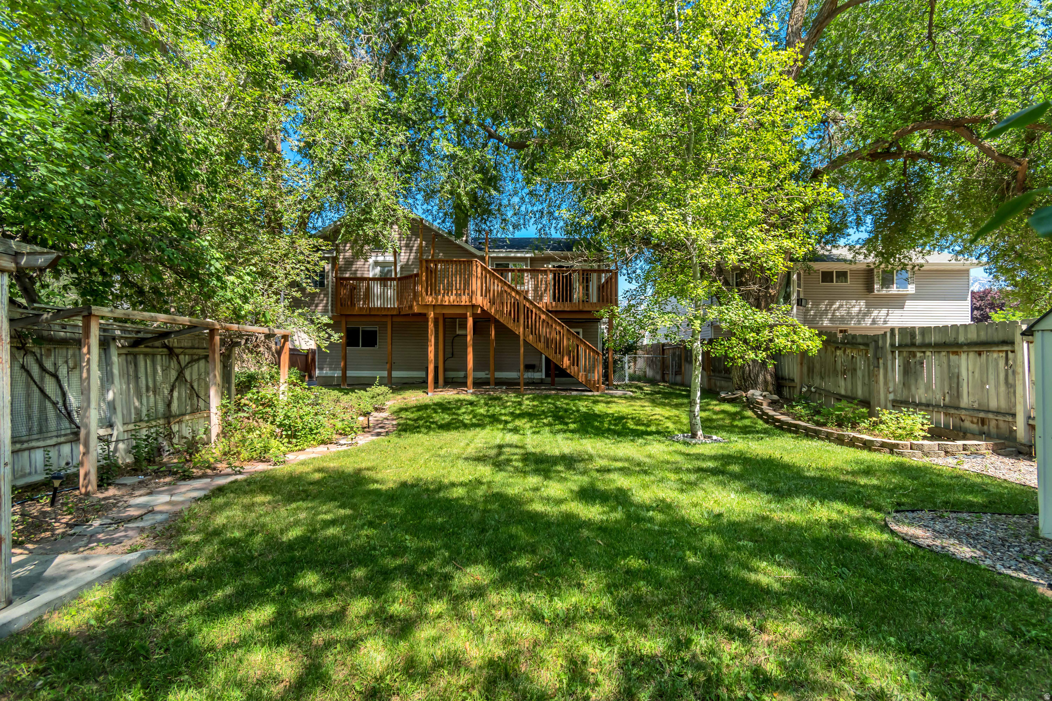 SANDY WOODS COVE - Residential
