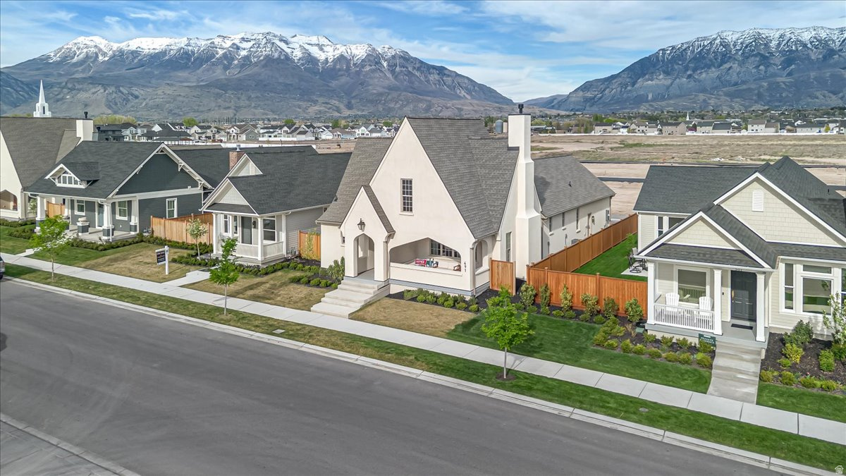 HOLDAWAY FIELDS - Residential