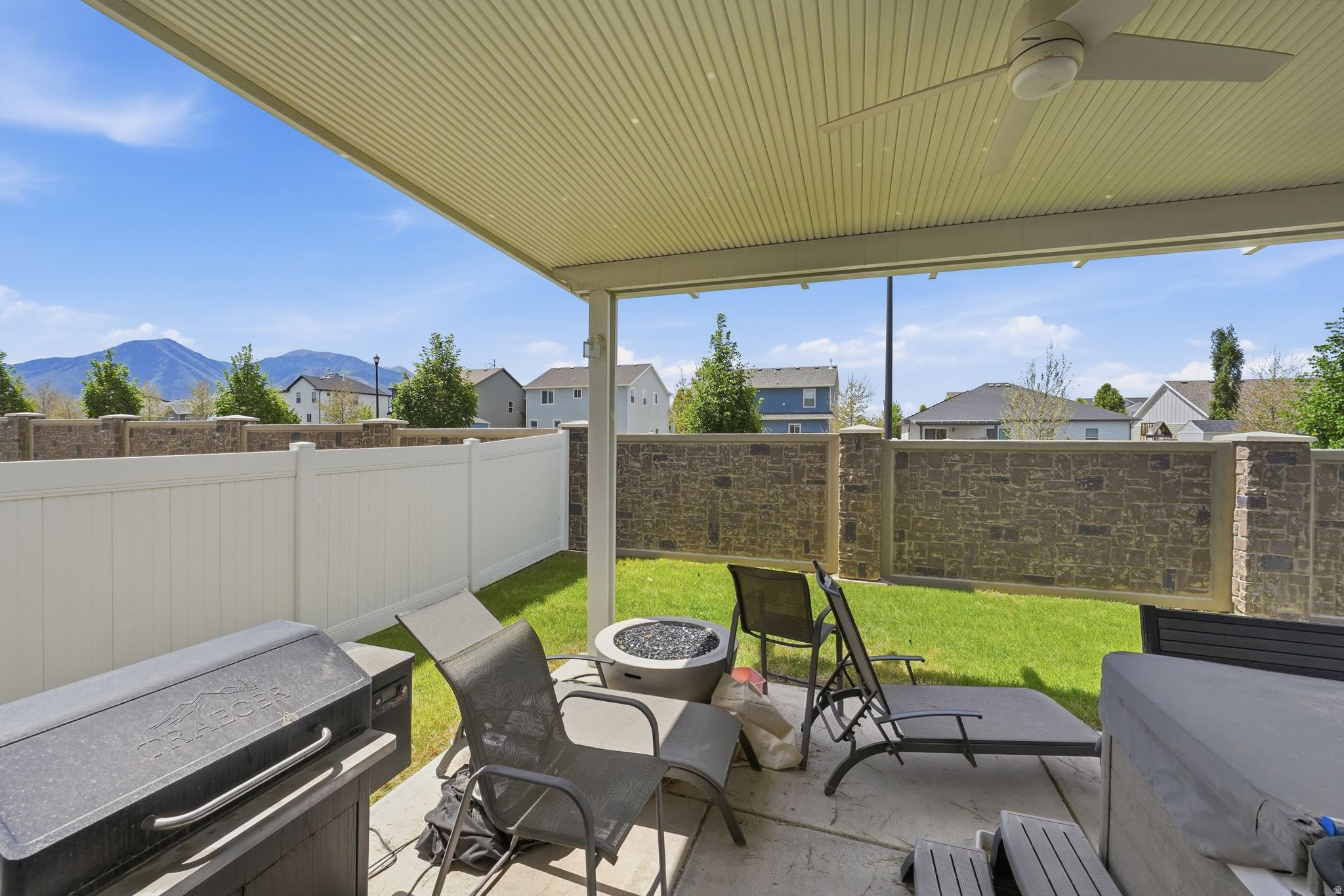 LEGACY FARMS AT SPANISH FORK - Residential