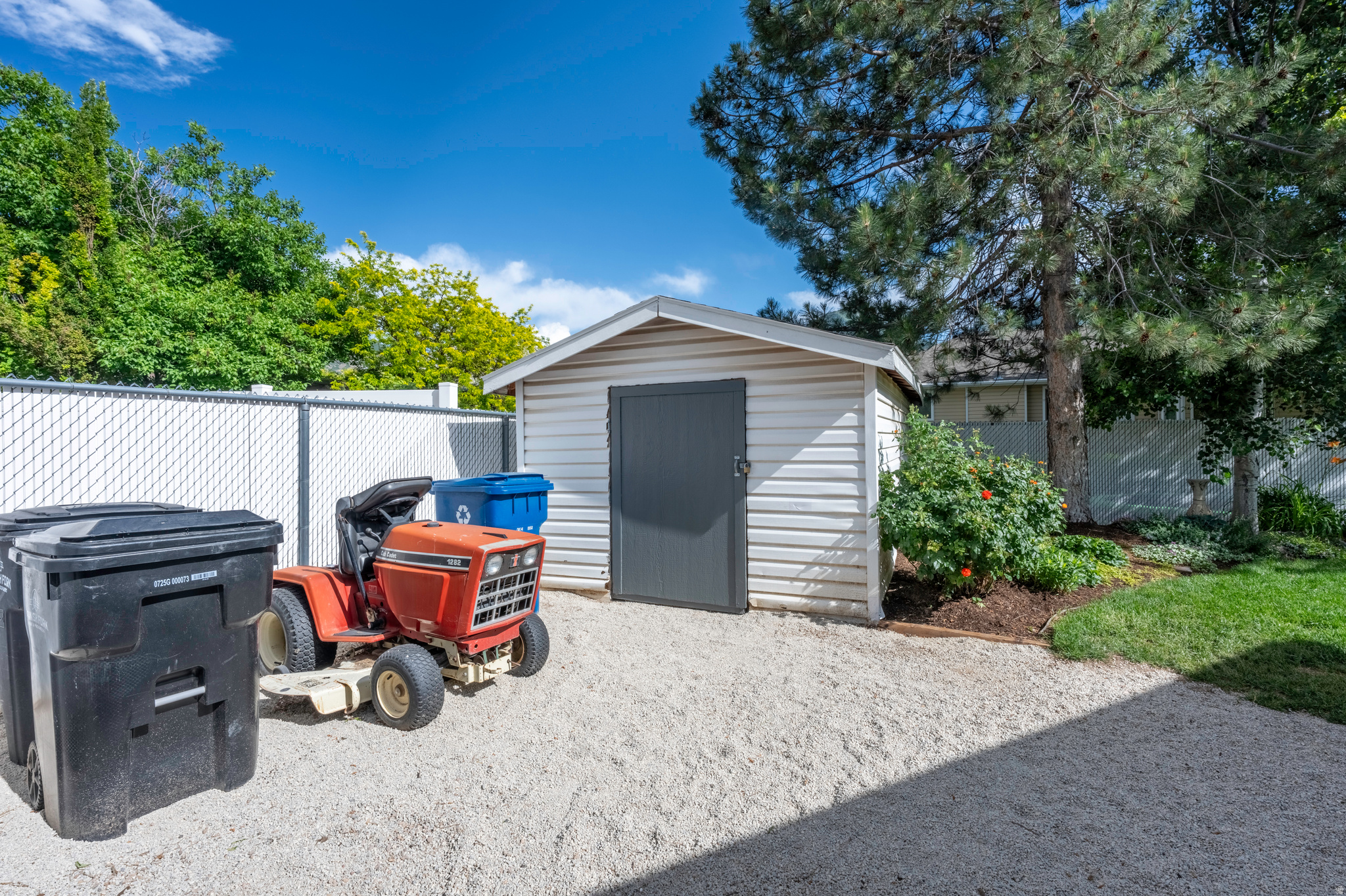 RED PINES - Residential