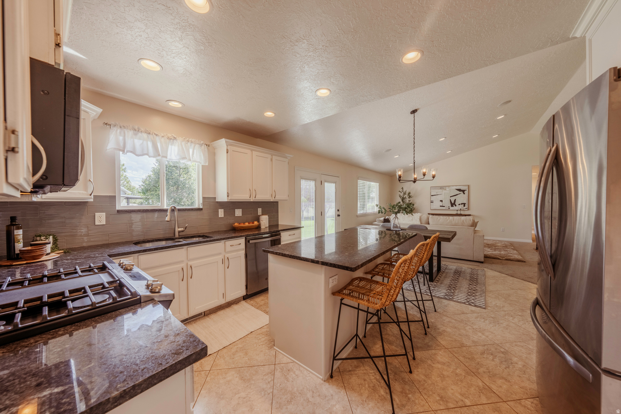 RED PINES - Residential