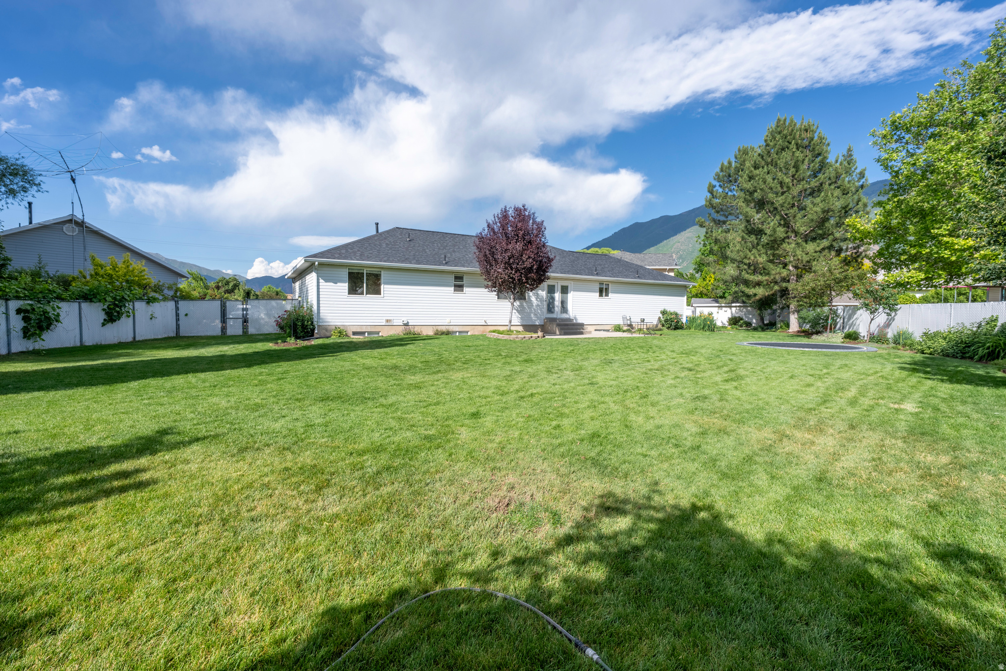 RED PINES - Residential