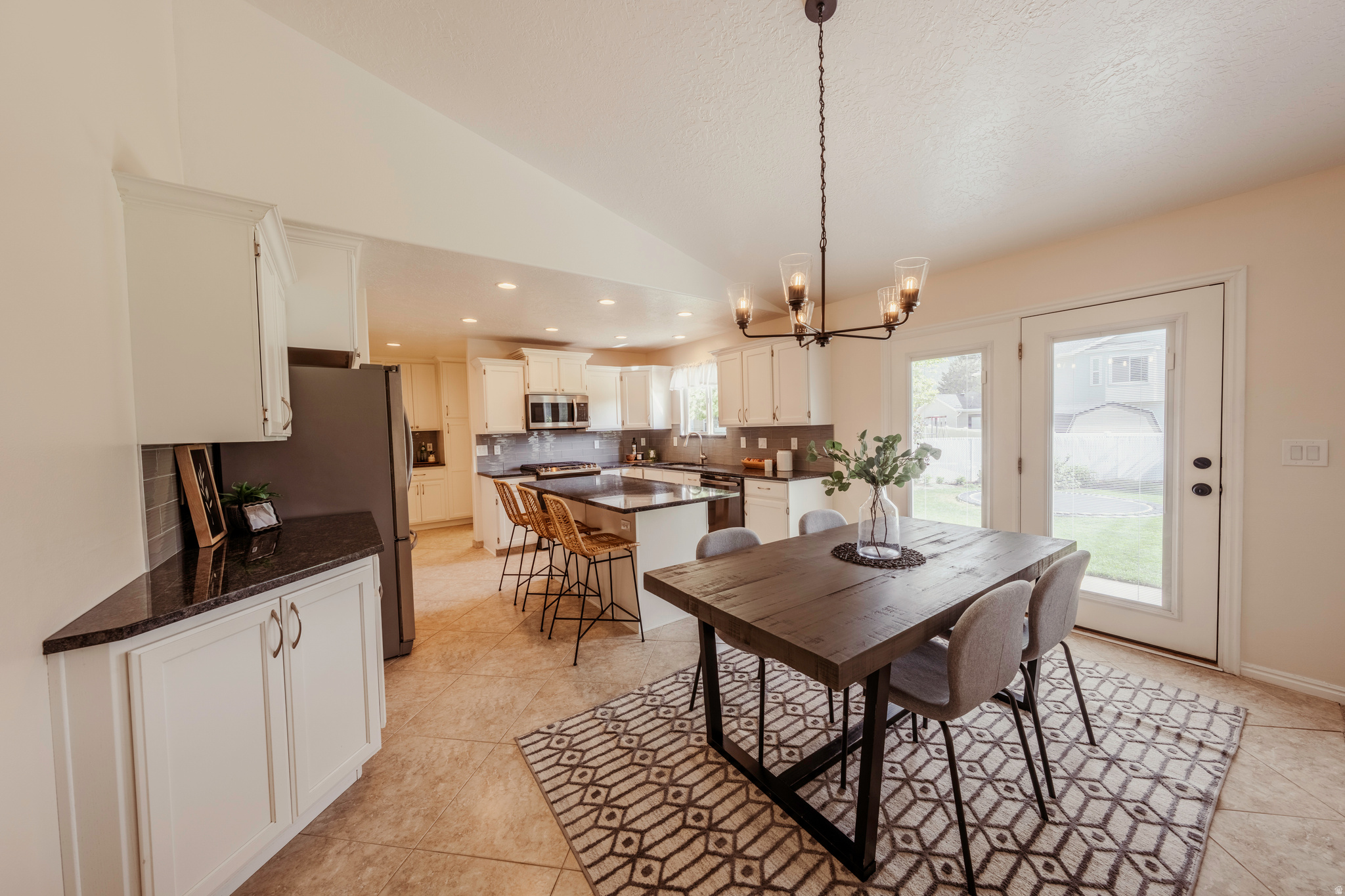 RED PINES - Residential