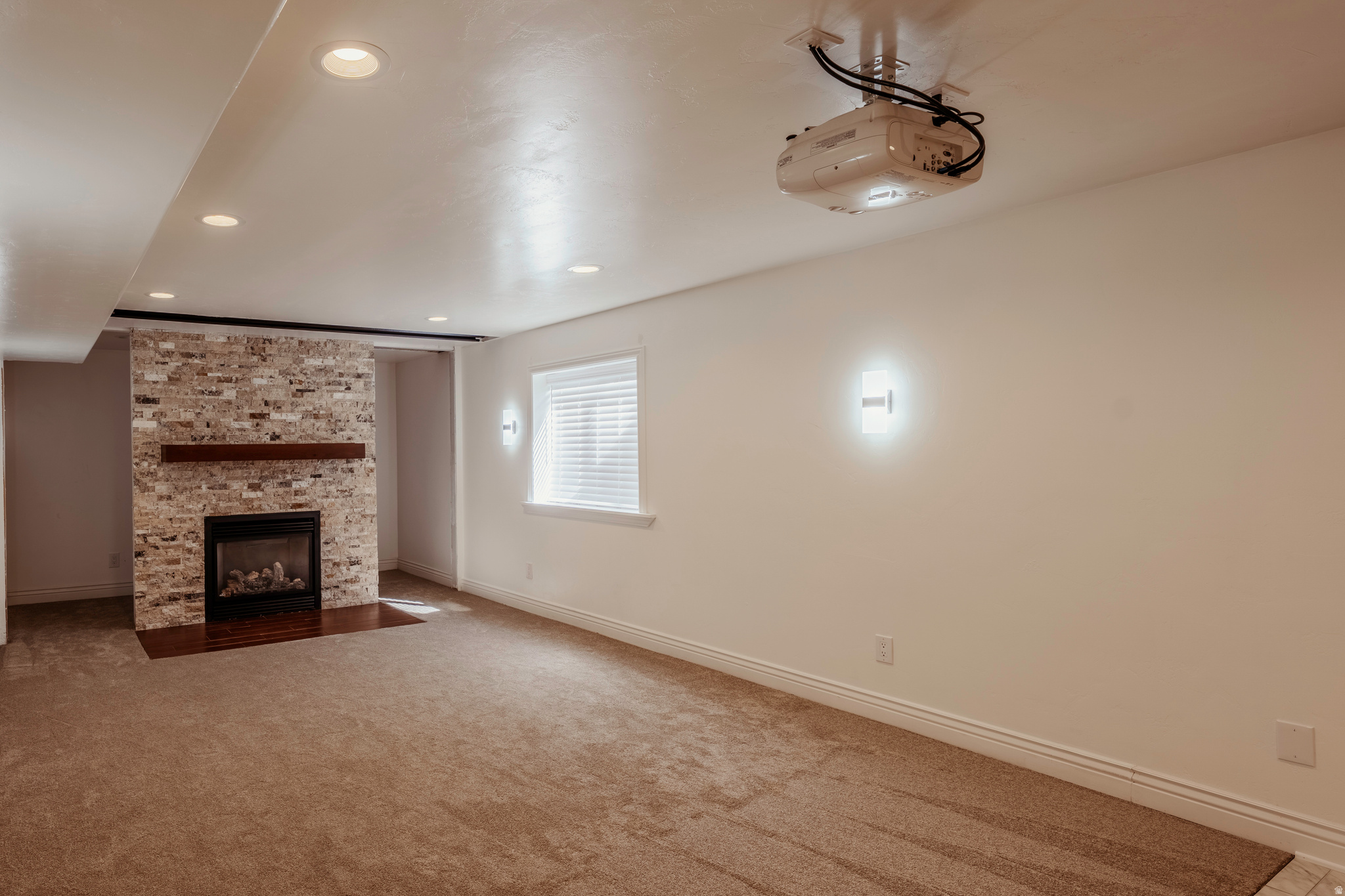 RED PINES - Residential