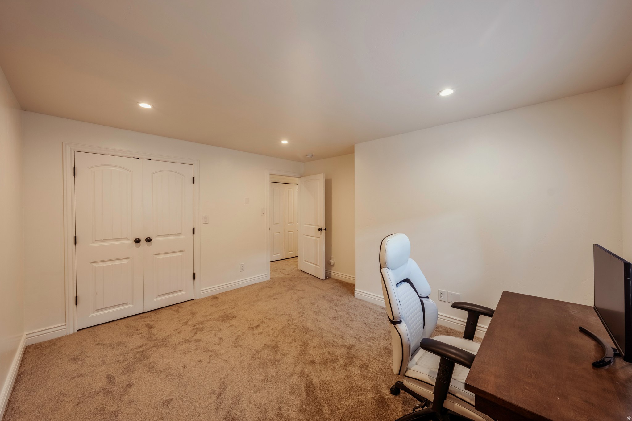 RED PINES - Residential