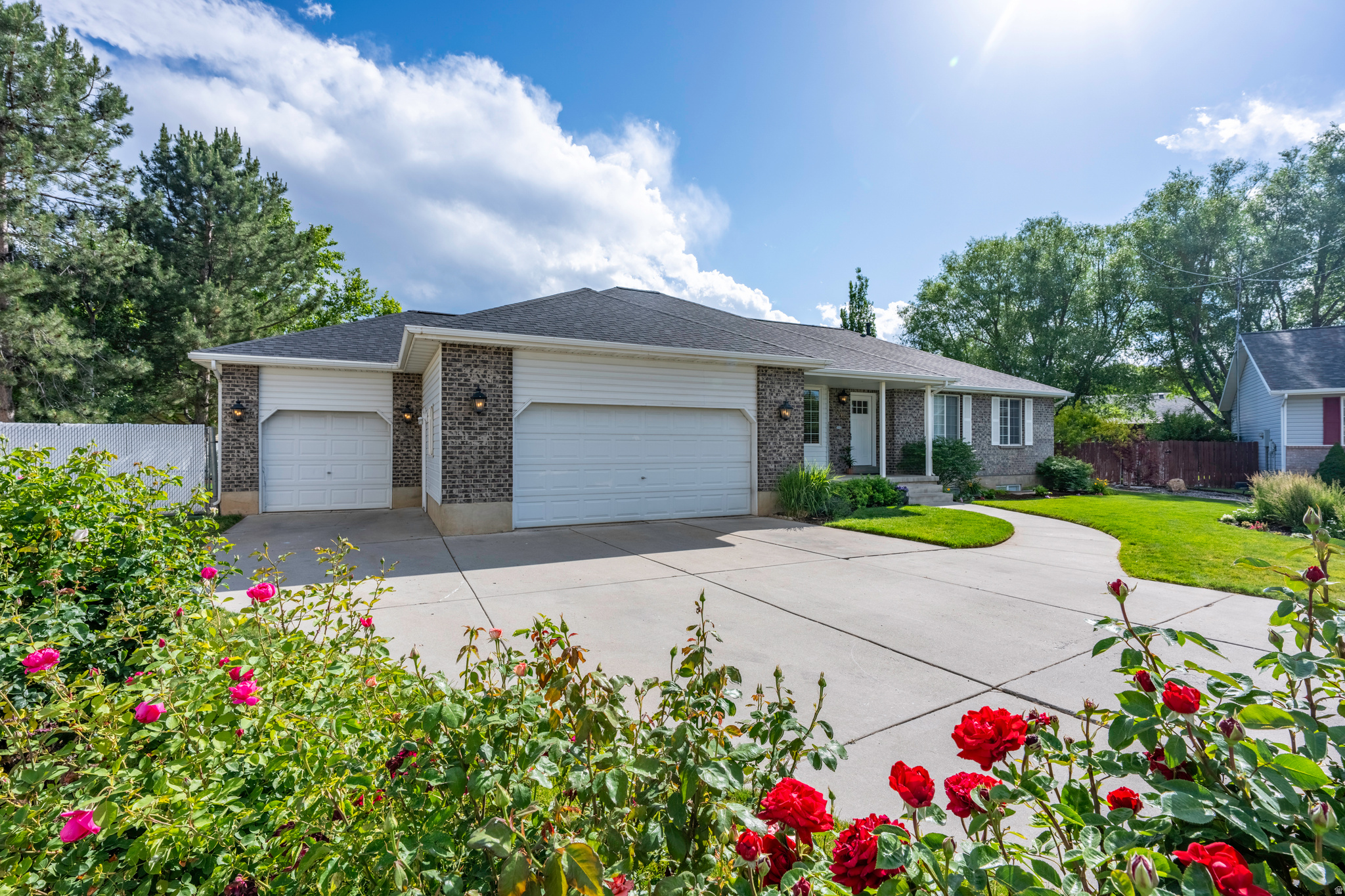 RED PINES - Residential