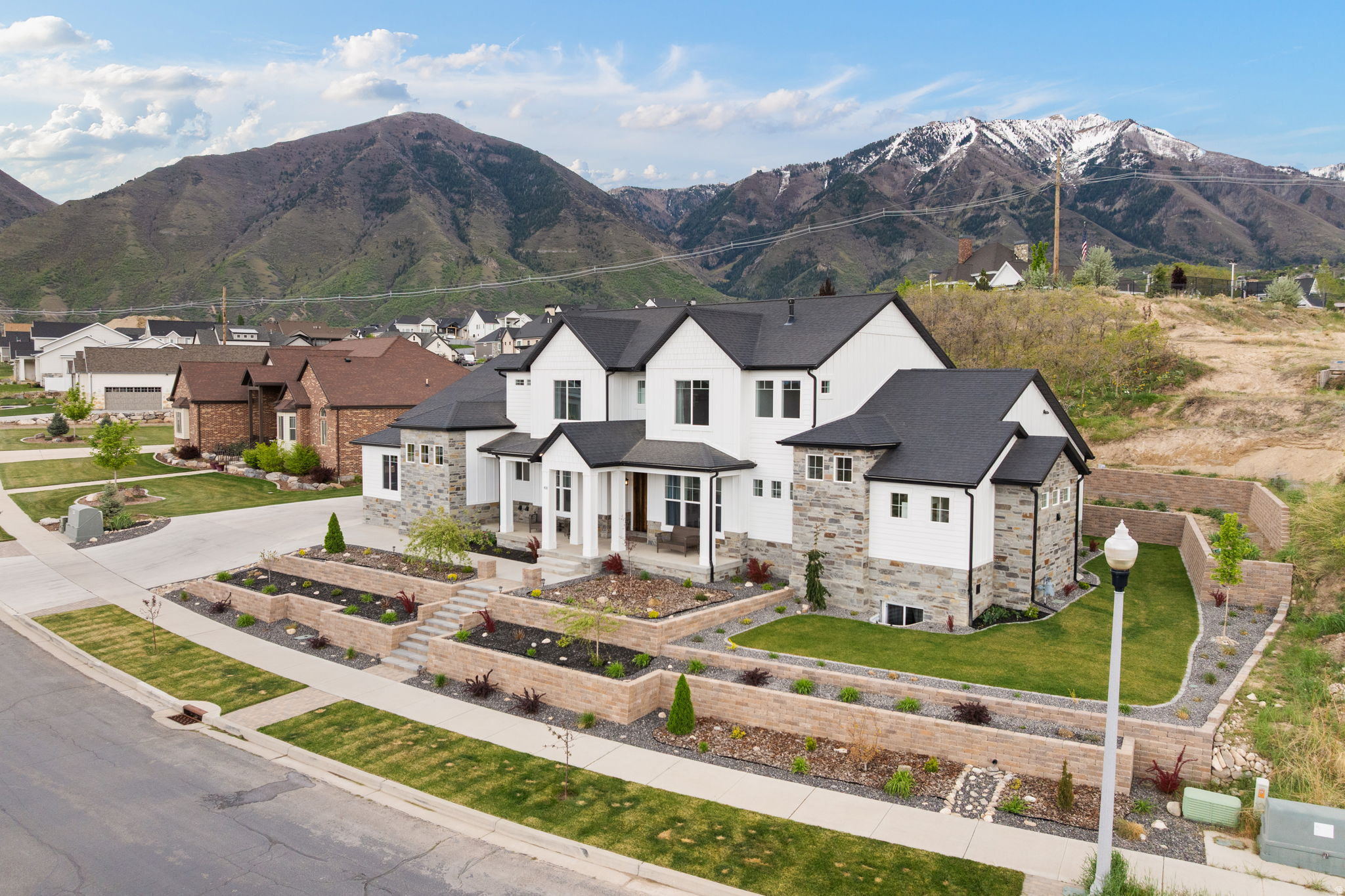 LOAFER MOUNTAIN VIEW - Residential