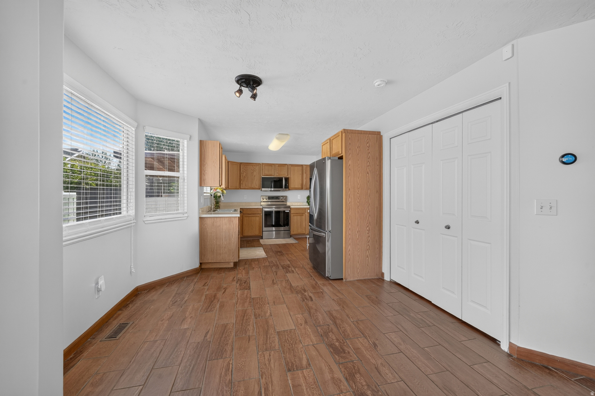 MEADOWS - Residential