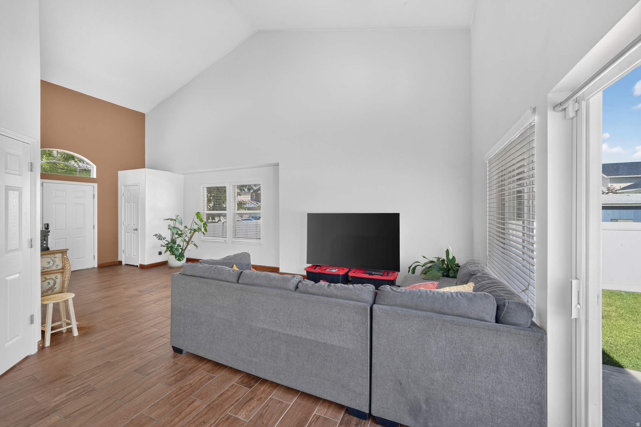 MEADOWS - Residential