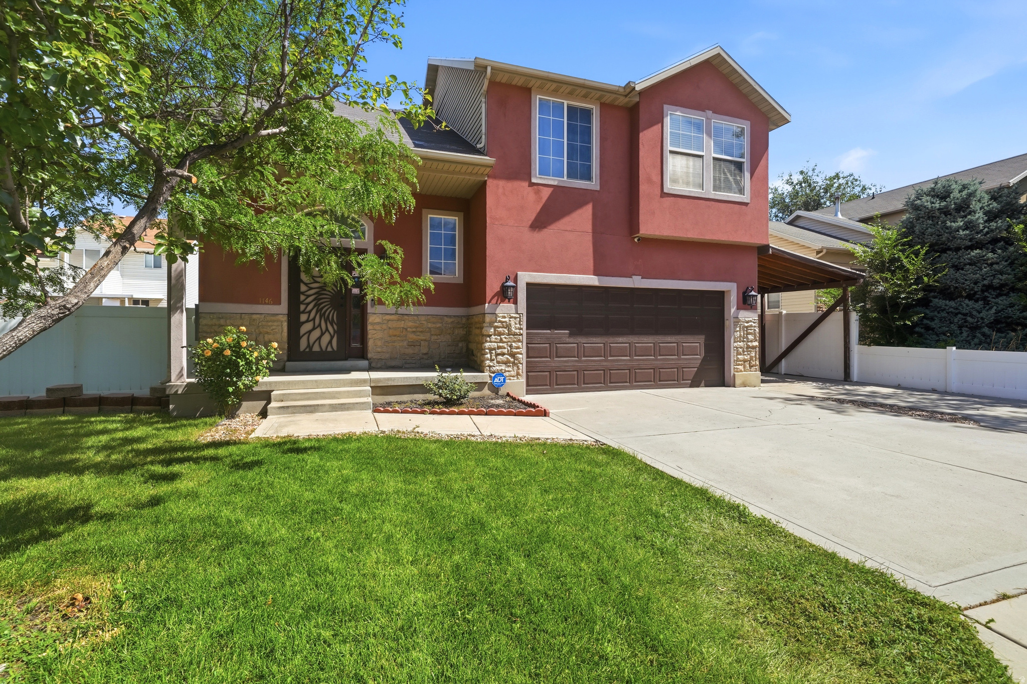 MEADOWS - Residential