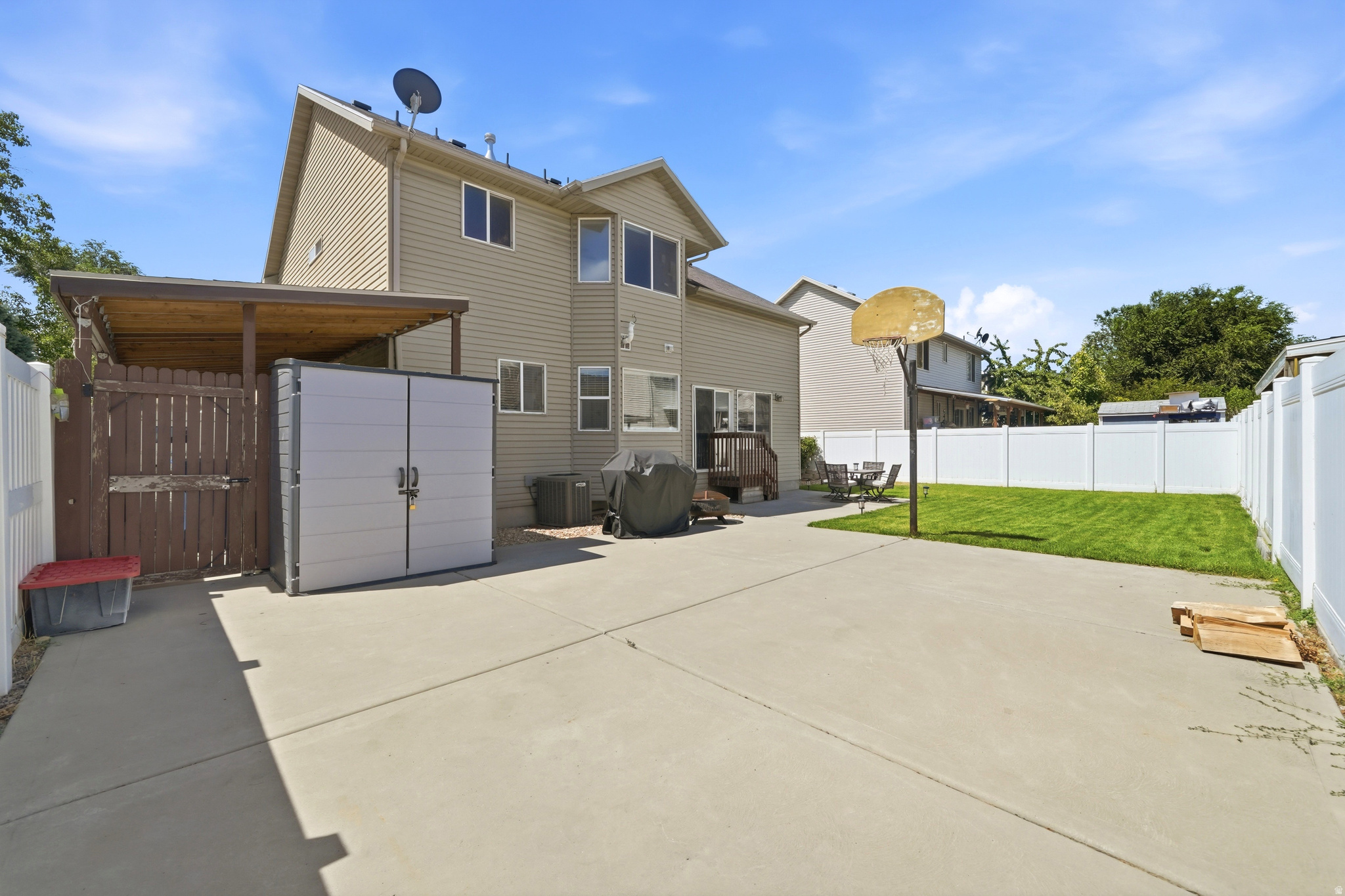 MEADOWS - Residential