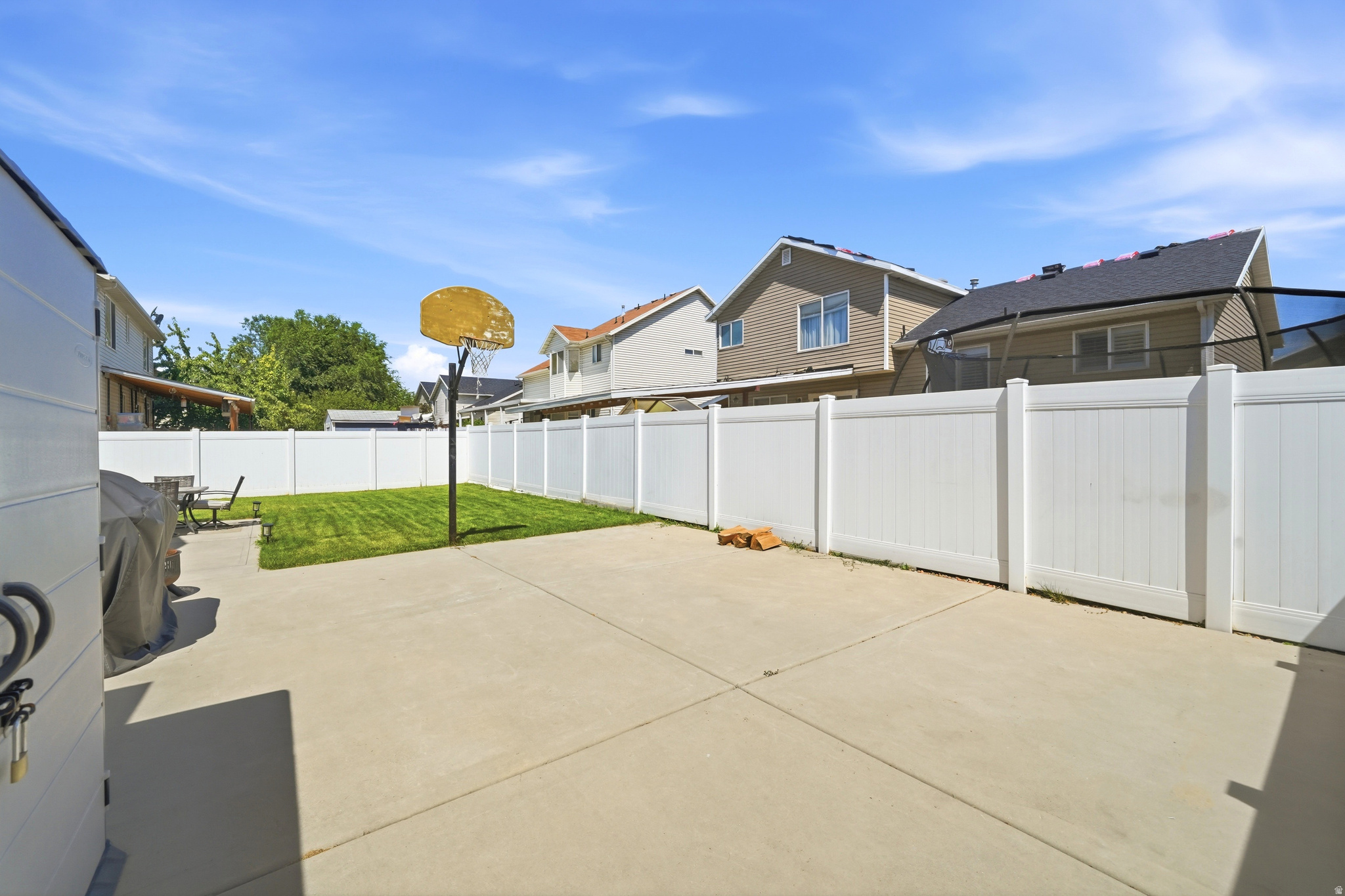 MEADOWS - Residential