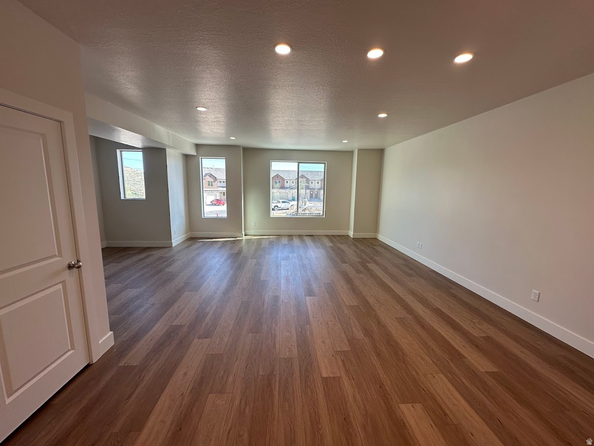 RIDGEVIEW - Residential