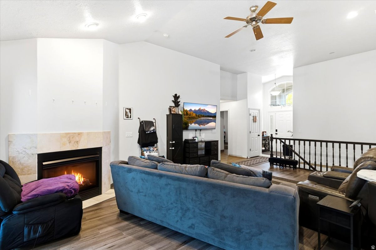 THE RIDGE - Residential
