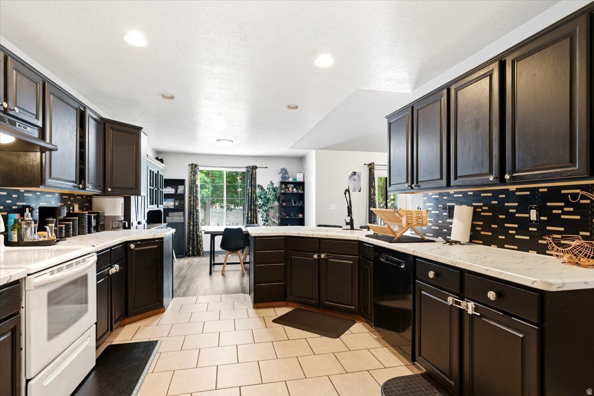 THE RIDGE - Residential