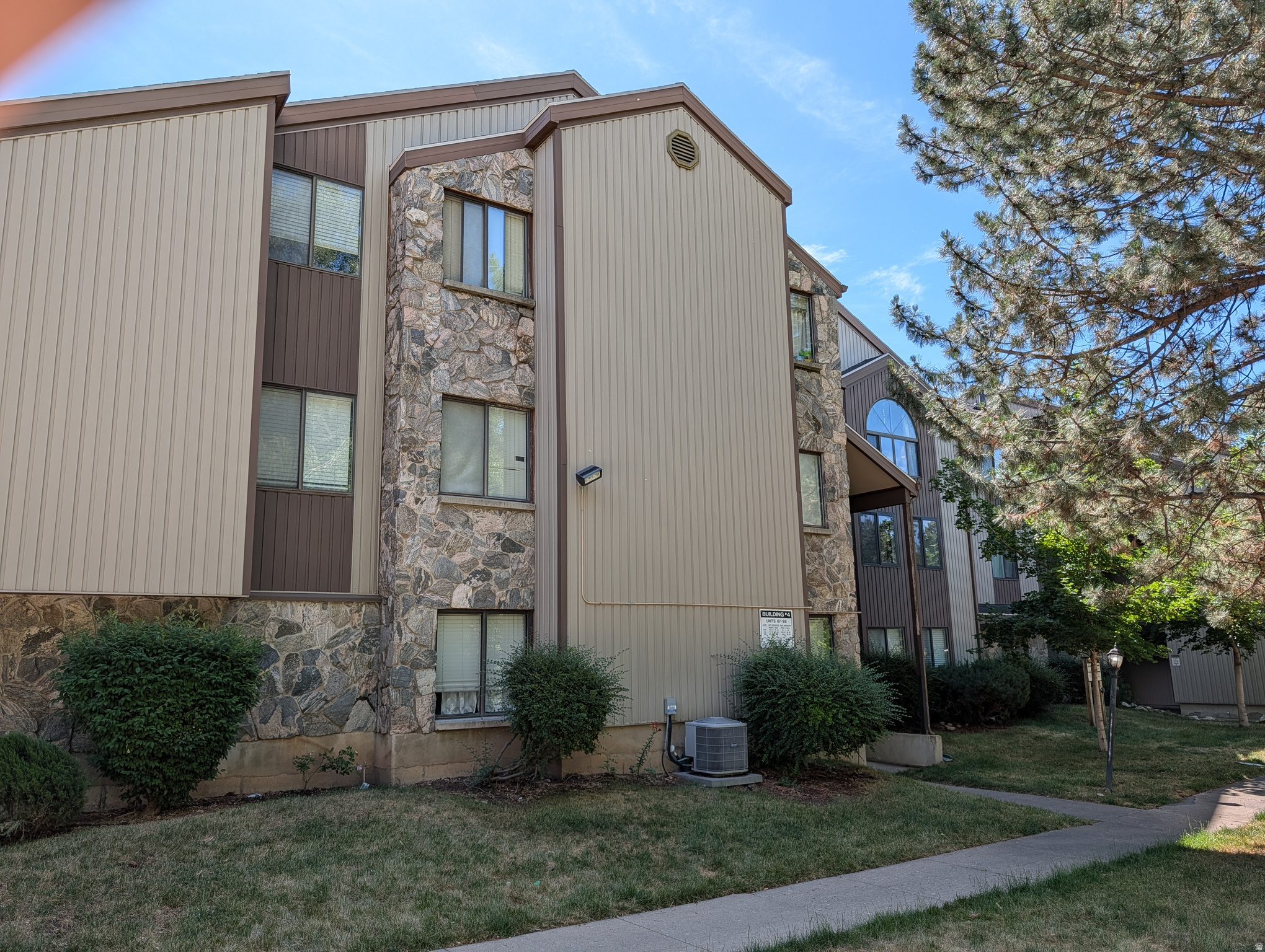 MILLSTONE MANOR - Residential