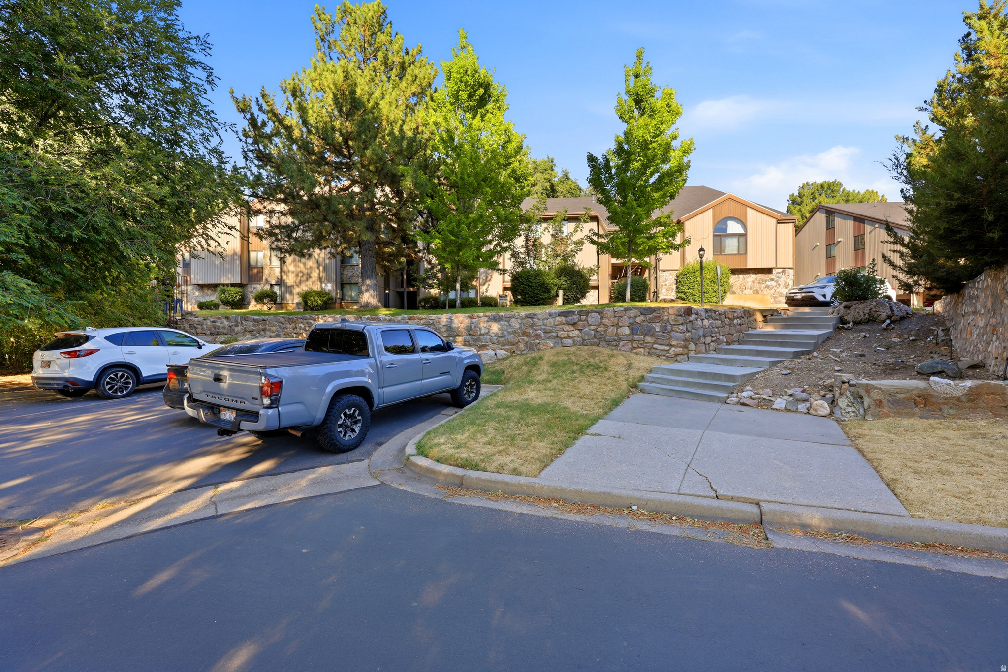 MILLSTONE MANOR - Residential