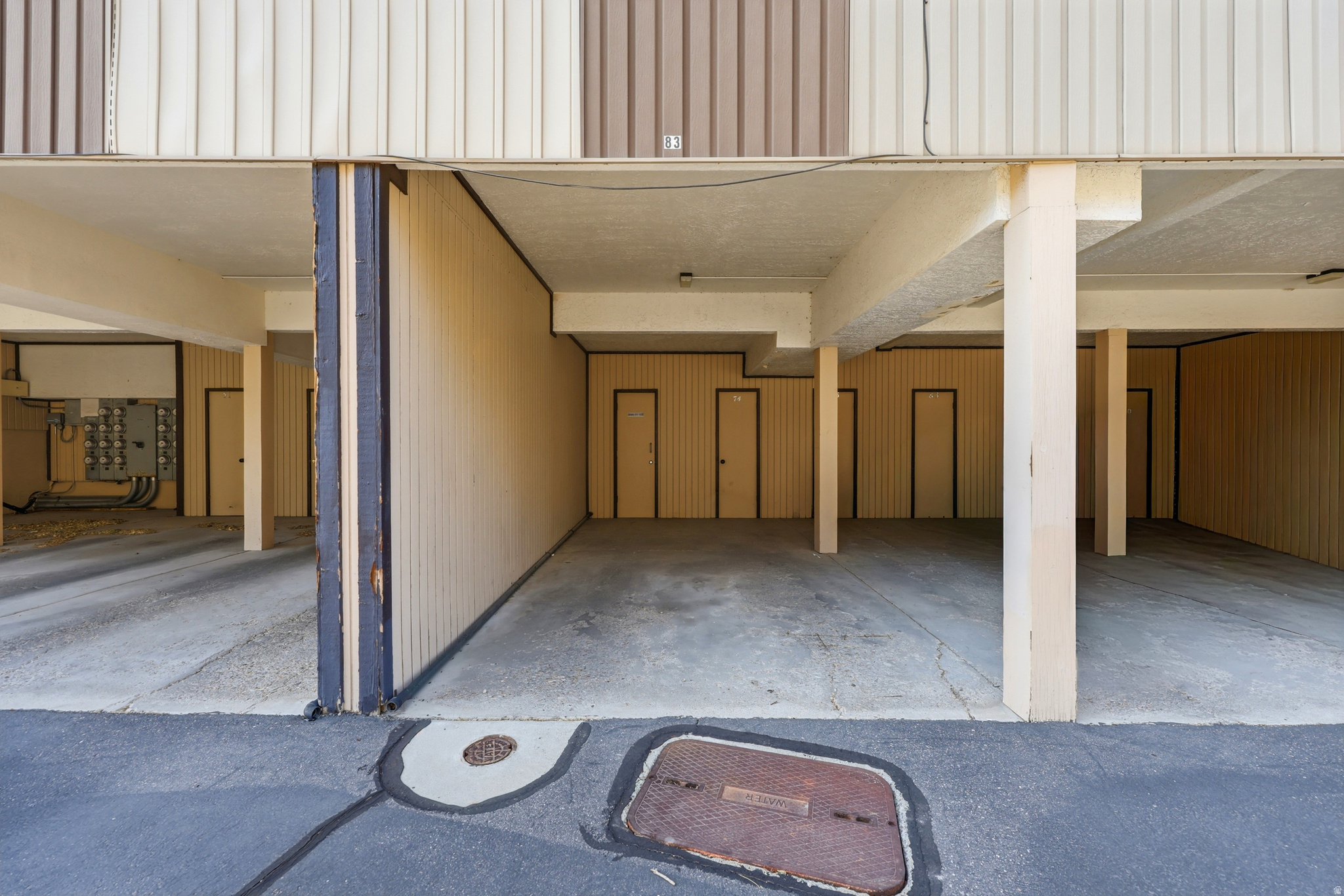 MILLSTONE MANOR - Residential
