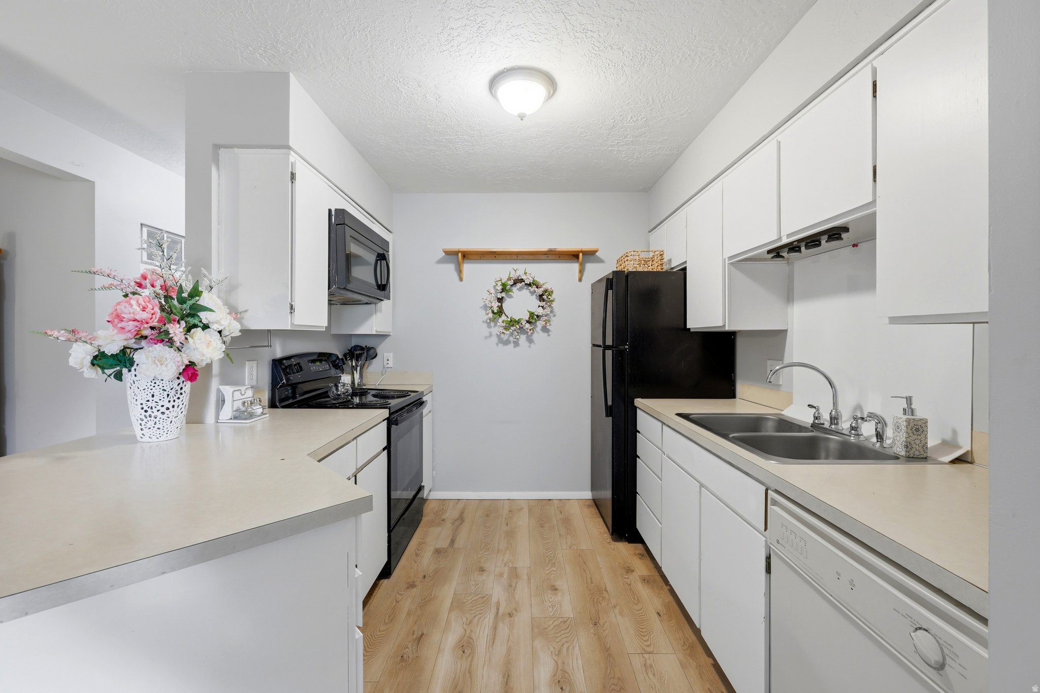 MILLSTONE MANOR - Residential